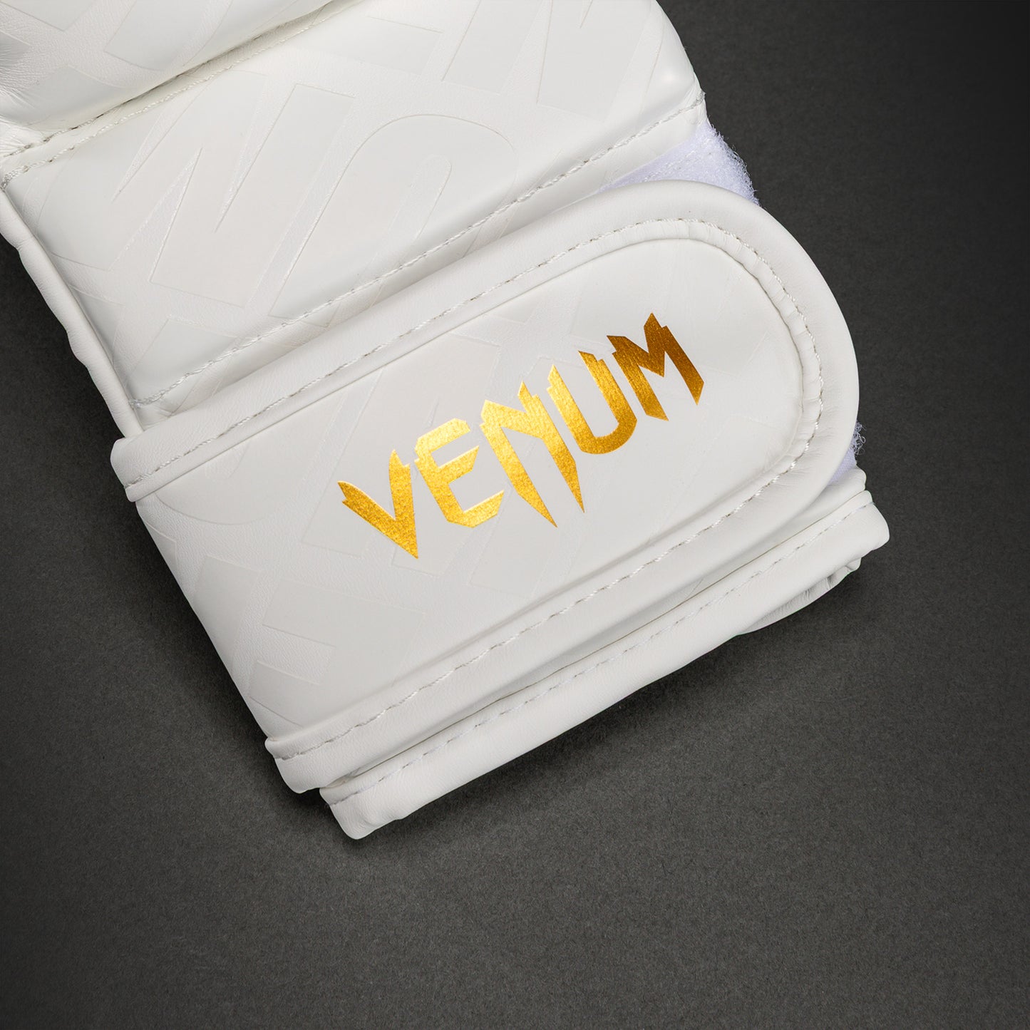Venum Contender 1.5 XT 3D Guantes de sparring - Blanco/Dorado