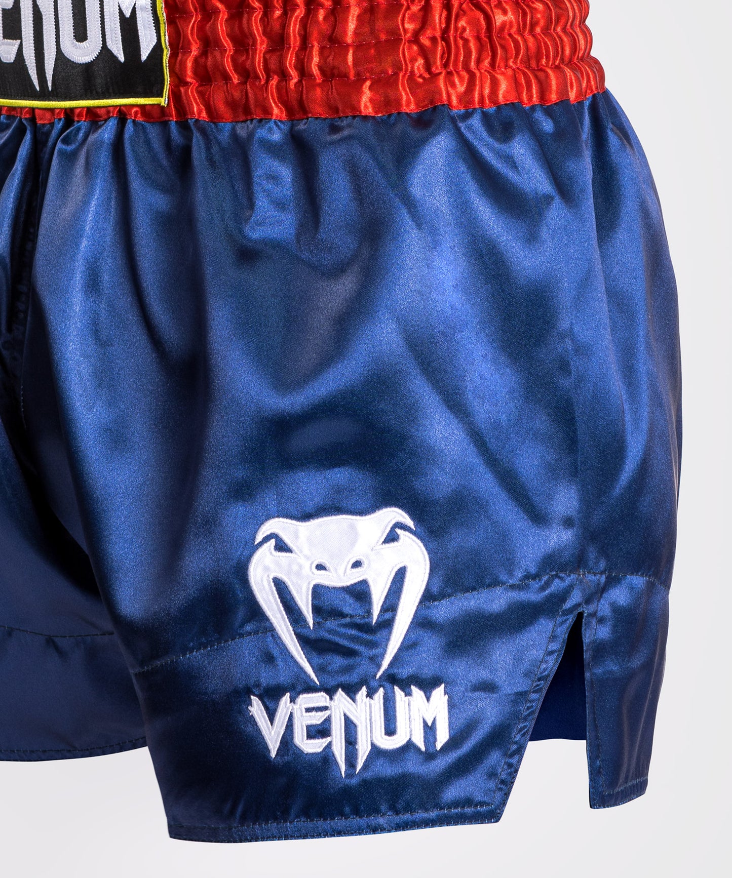 Venum Classic - Muay Thai Short - Azul/Rojo/Blanco