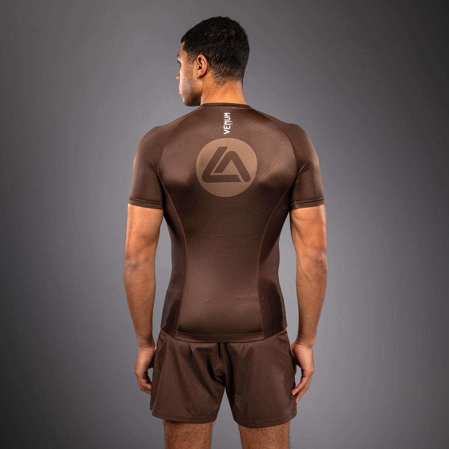 Venum x Roger Gracie Academy Rashguard Manga Corta - Marrón Oscuro