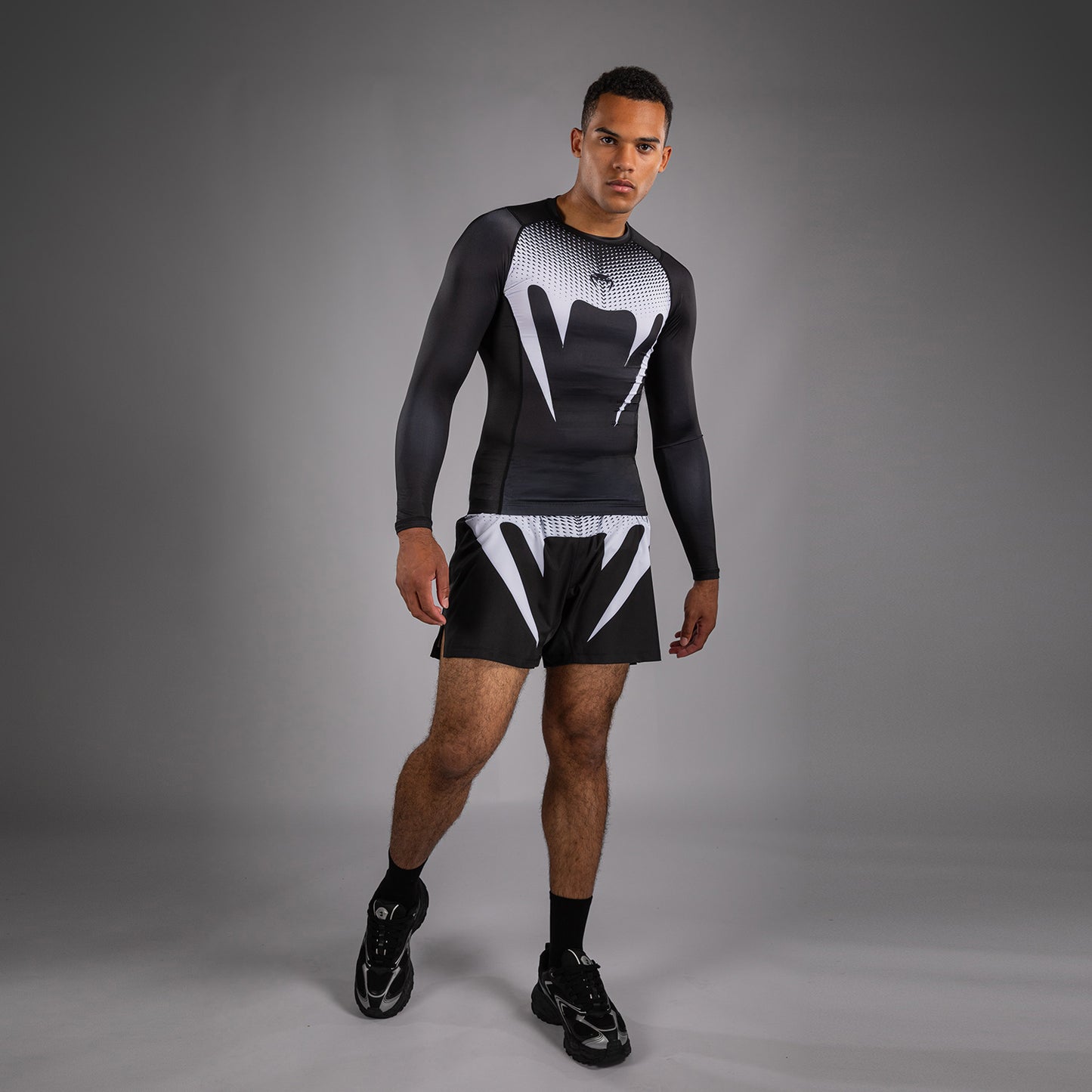 Venum No Gi Rashguards - Negro/Blanco