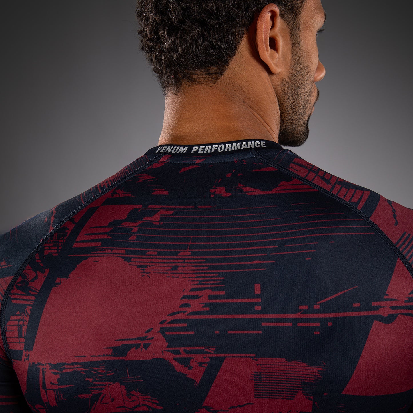 UFC Zenith by Venum Authentic Fight Week Rashguard de manga larga Performance Hombre - Azul marino/Burdeos/Plateado