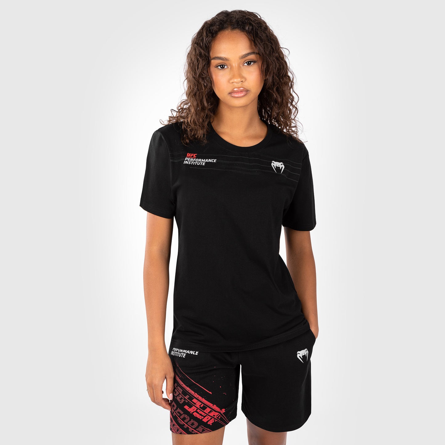 UFC Venum Performance Institute 2.0  Camiseta de mujer - Negra/Roja