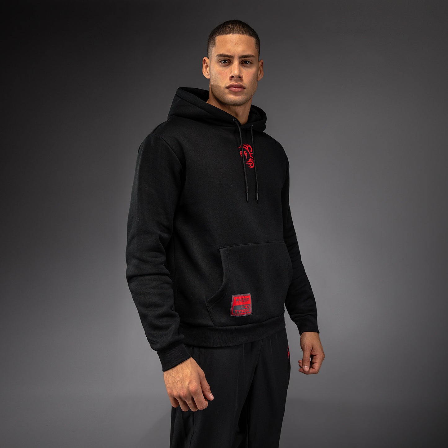 Venum x Mike Tyson Tiger Sudadera con Capucha - Negro Profundo/Rojo Intenso