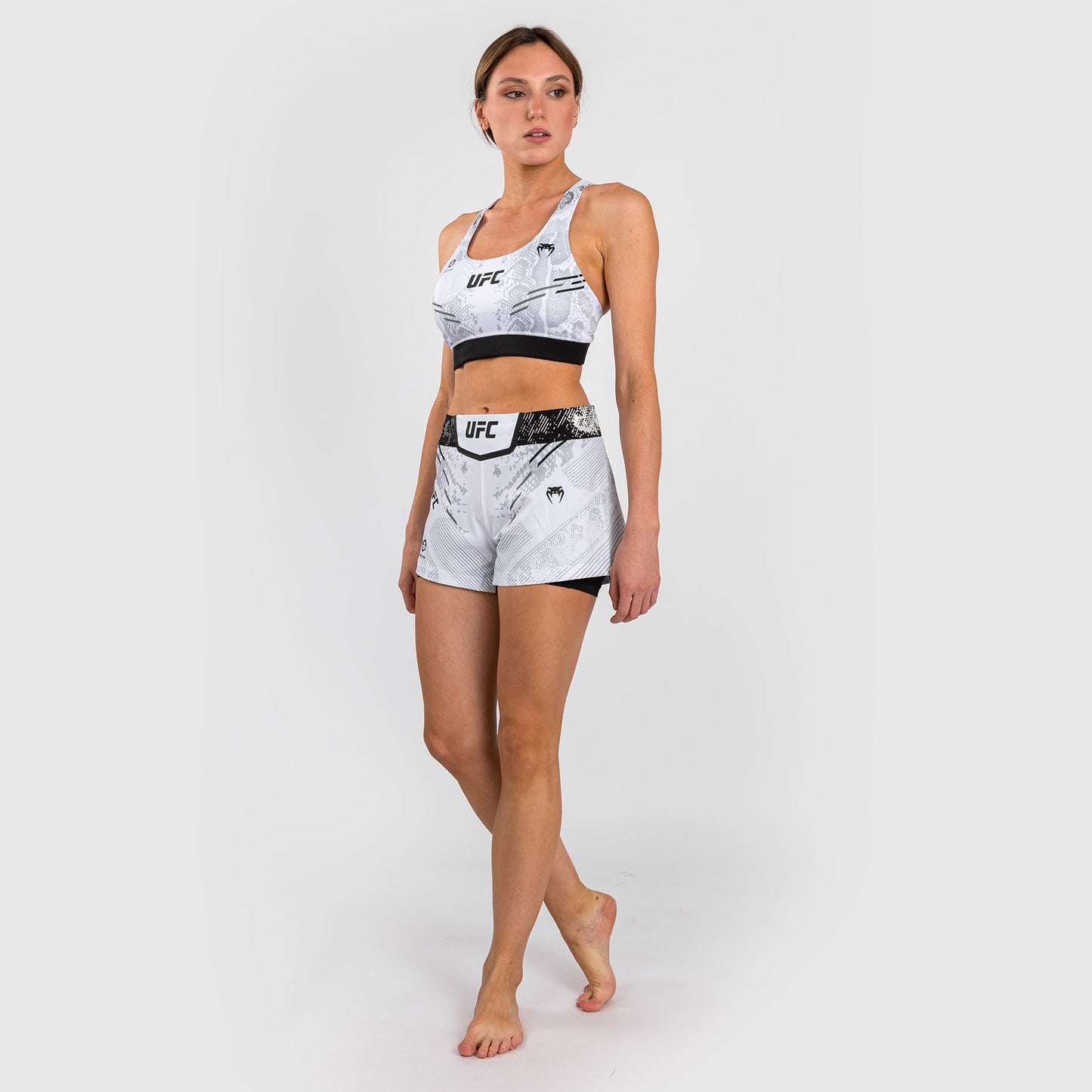 UFC Adrenaline by Venum Authentic Fight Night Short de Combate para Mujer - Blanco