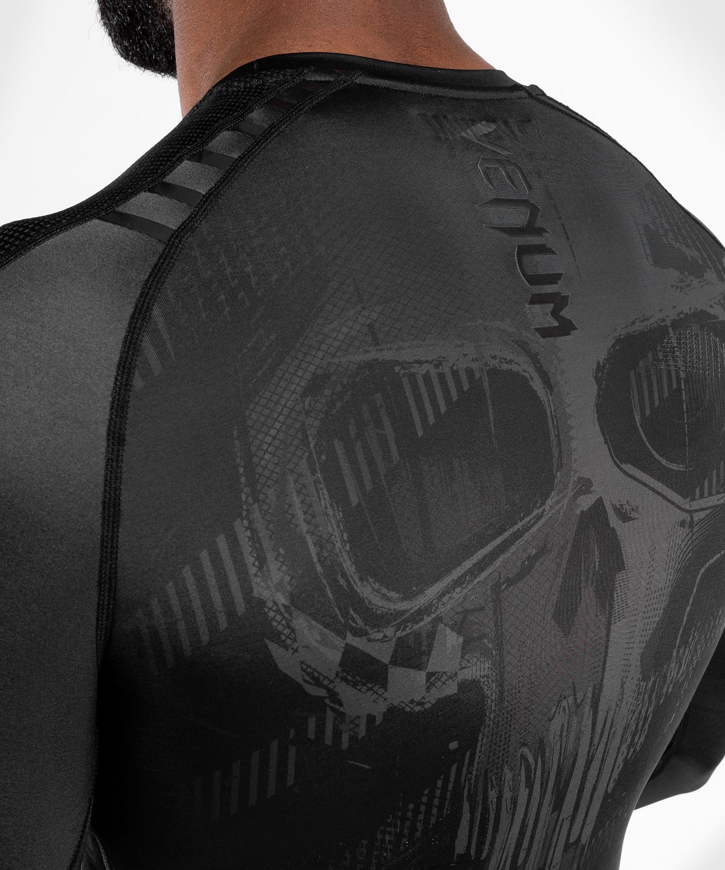 Rashguard Venum Skull - mangas largas - Negro / Negro