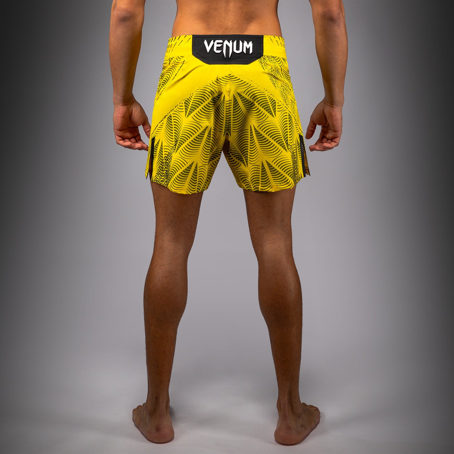 UFC Zenith by Venum Authentic Fight Night Short de pelea ajuste corto Hombre - Amarillo