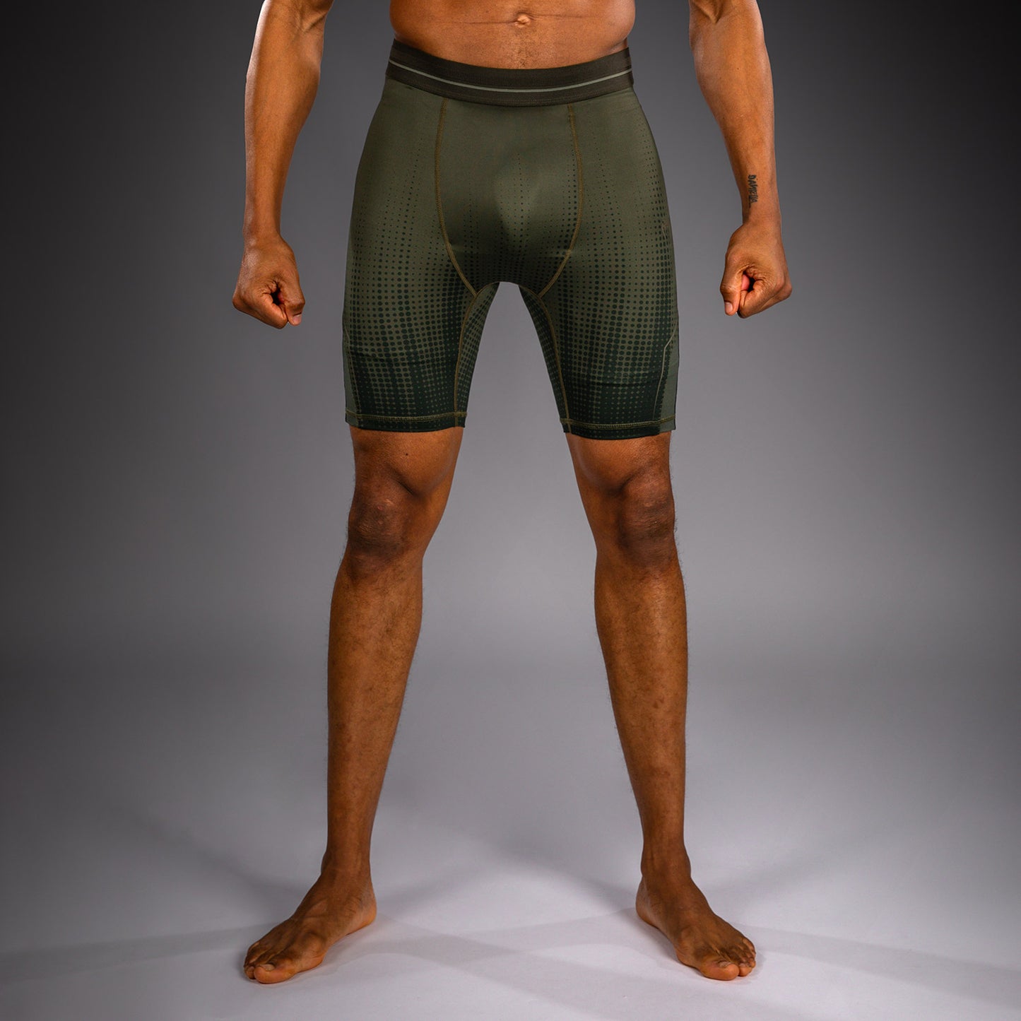 Venum Stealth Short de Compresión – Caqui/ Verde Oscuro
