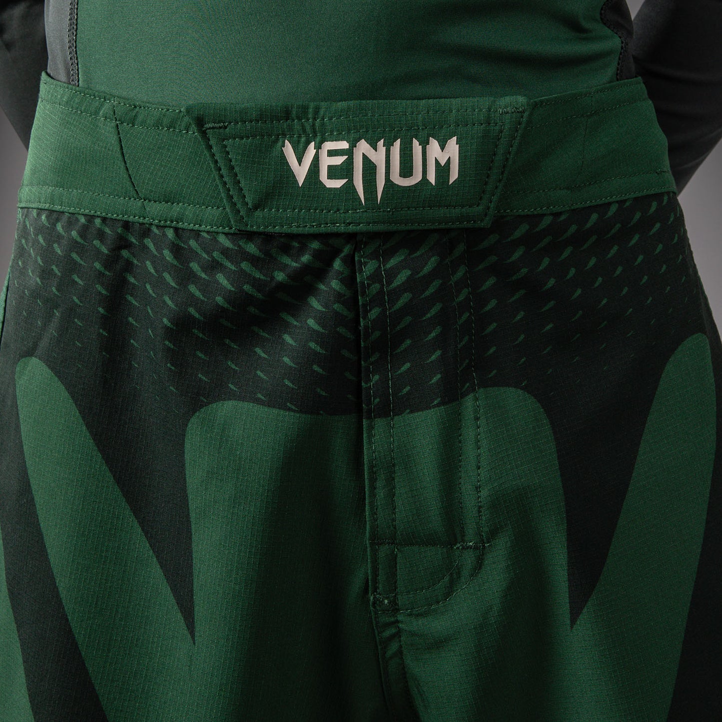 Venum Attack Fightshorts Niños - Verde Bosque/ Blanco Roto