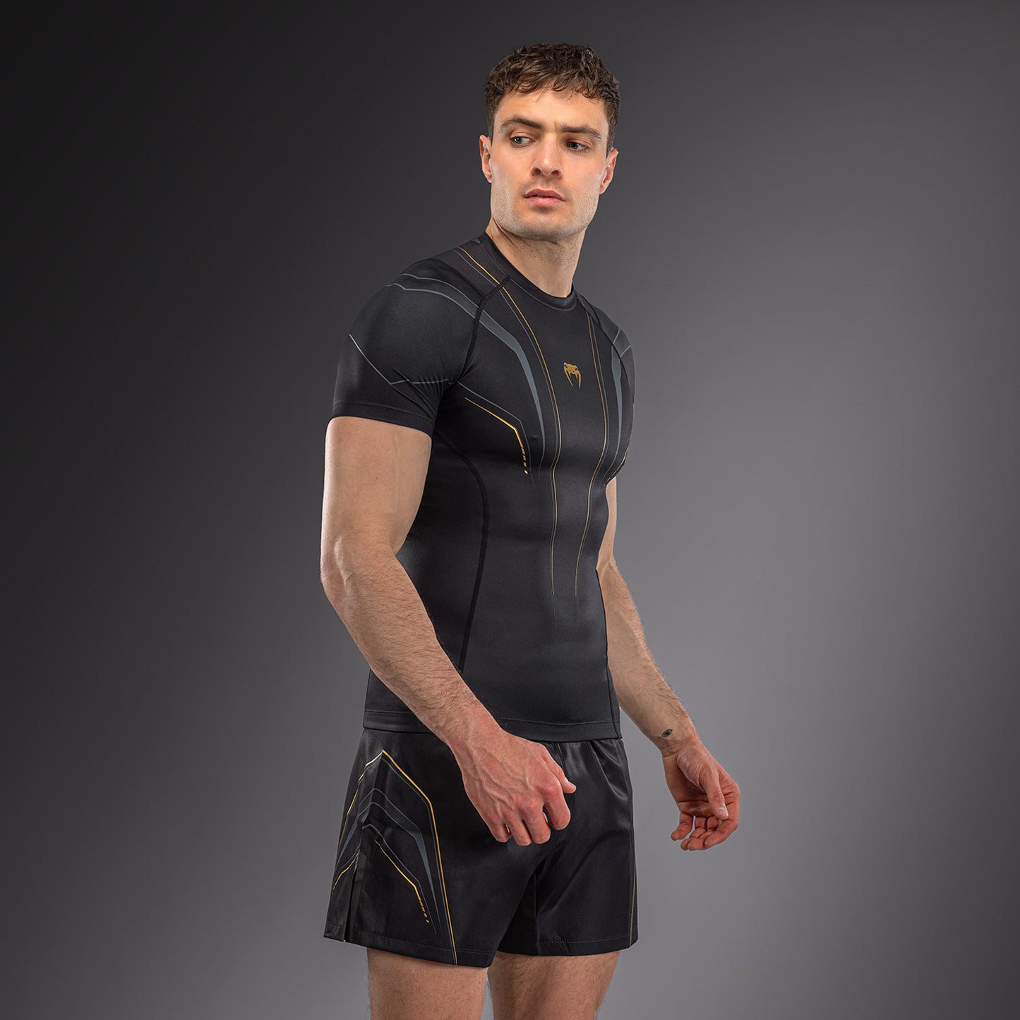Venum Streamline Rashguard Manga Corta – Negro/Oro