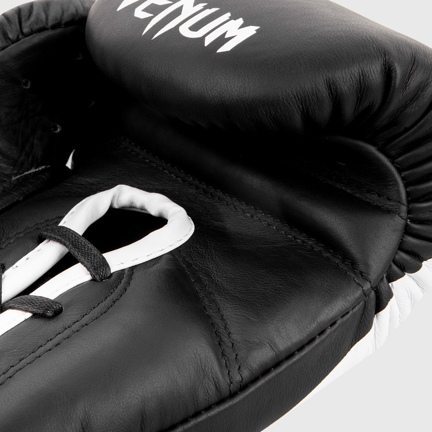 Guantes de Boxeo profesional Venum Giant 2.0  – cordones