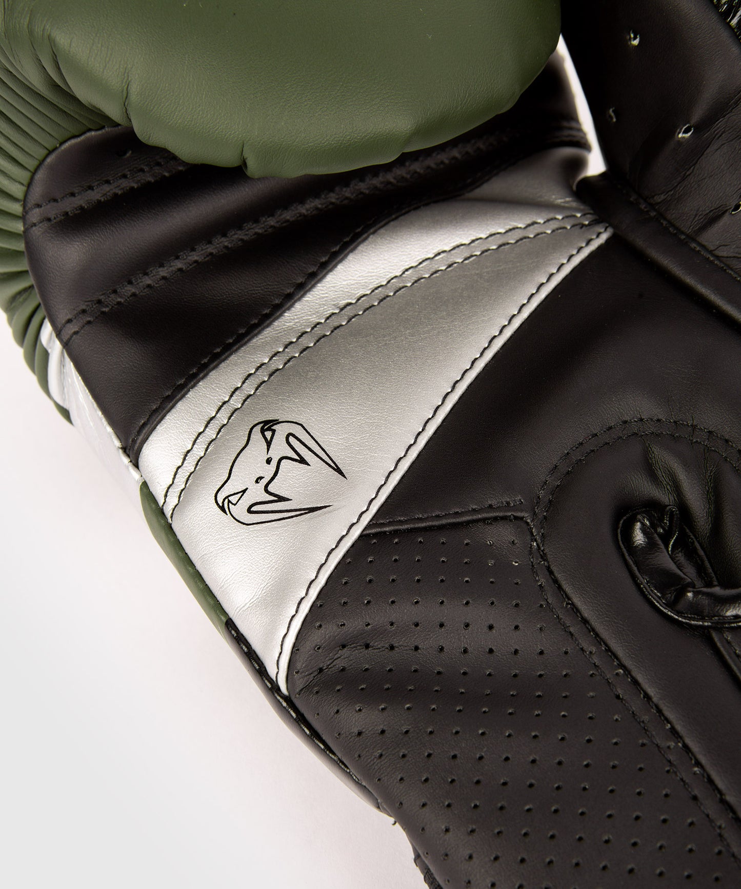 Guantes de boxeo Venum Elite Evo - Caqui/Plateado