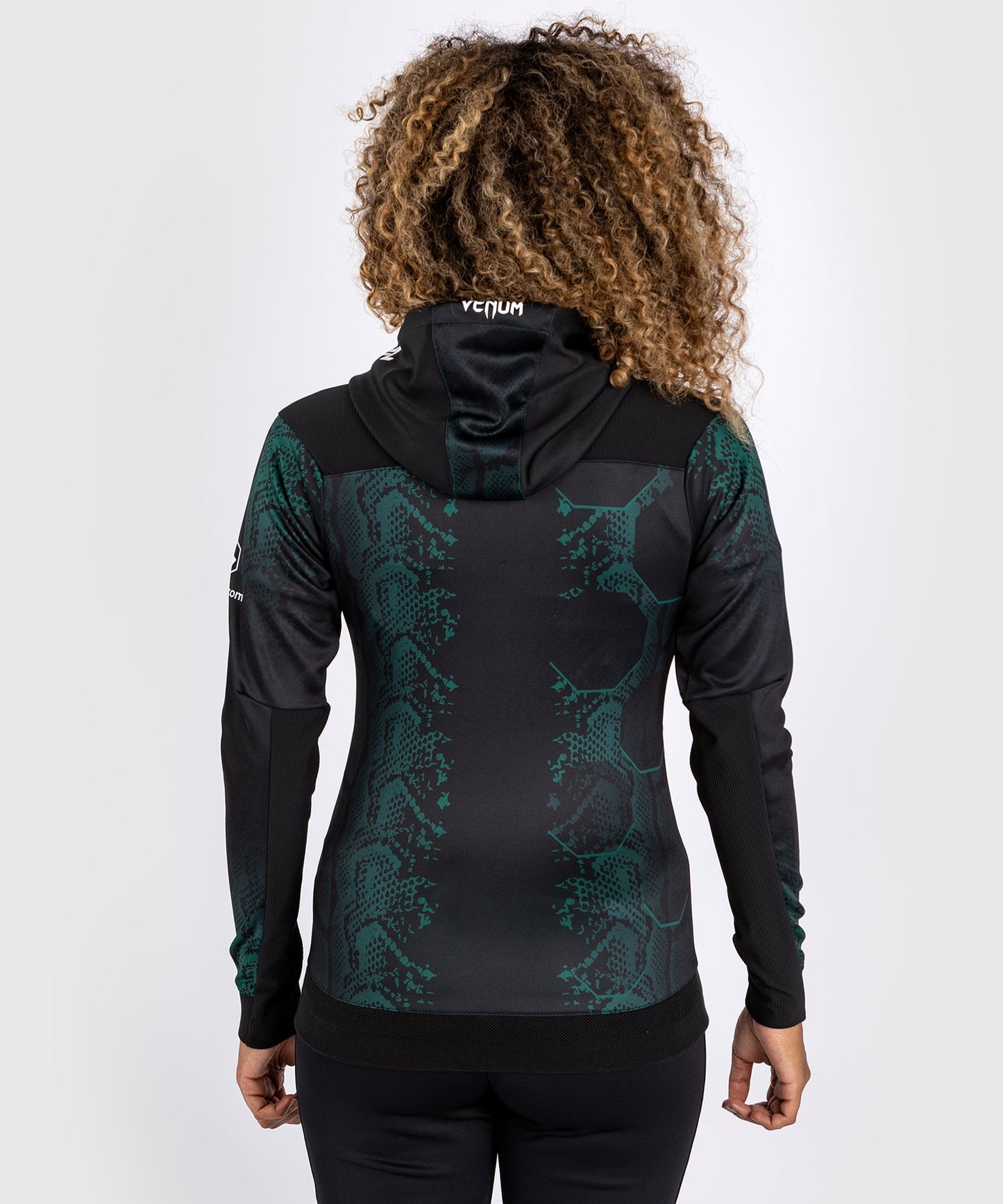 UFC Adrenaline by Venum Personalized Authentic Fight Night Sudadera con capucha Walkout para mujer - Emerald Edition - Verde/Negro