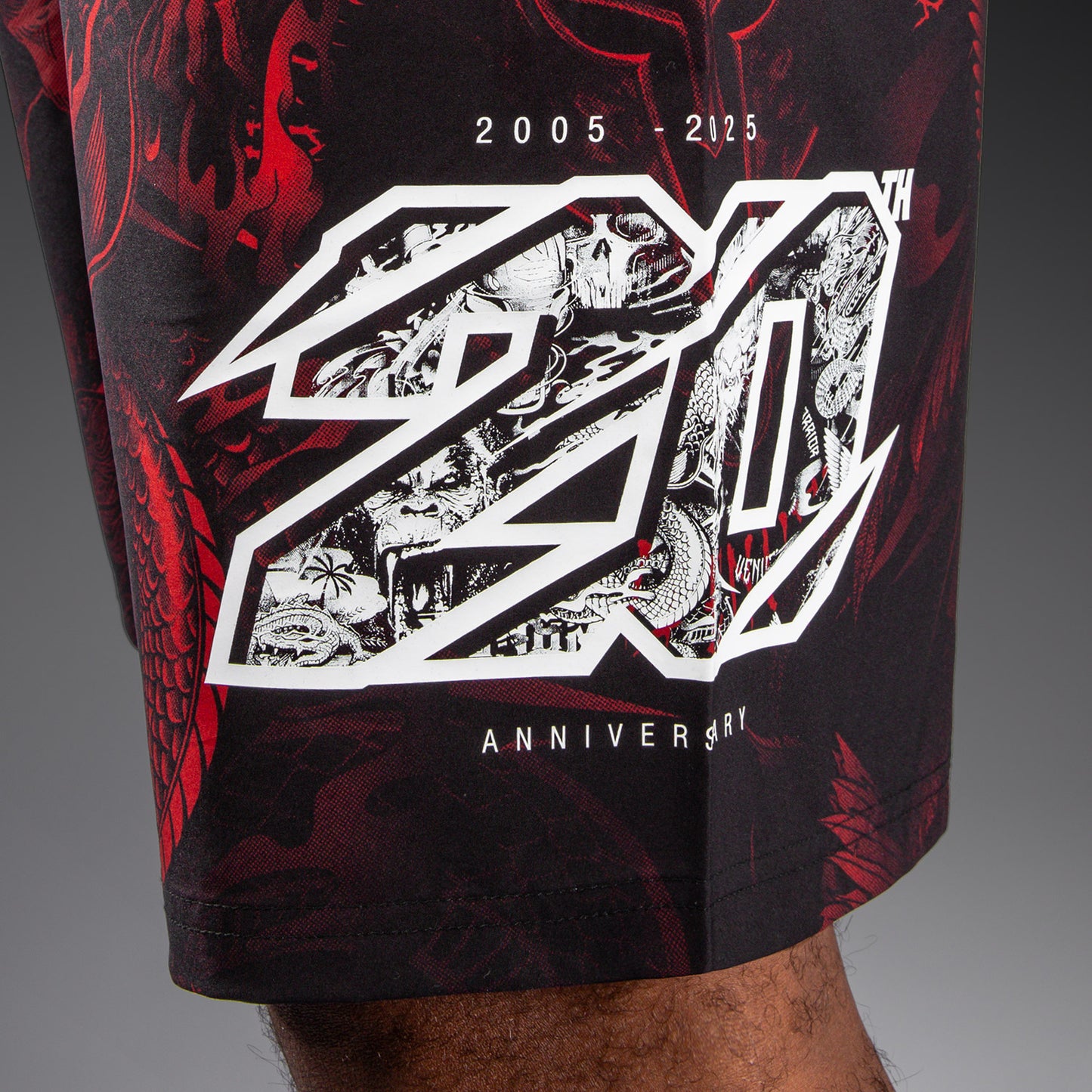 Venum 20th Anniversary Short de Entrenamiento - Negro/Rojo