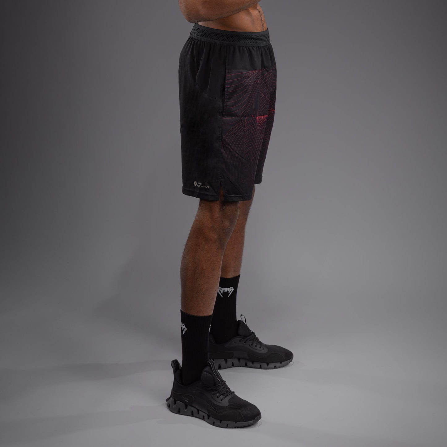 Venum G-Fit Air Pantalones Cortos de Entrenamiento para Hombre - Negro Profundo/Rojo Fuego