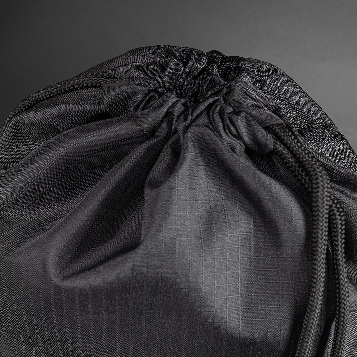 Karate Combat by Venum Bolsa con Cordón (10-15L) – Negro/Gris