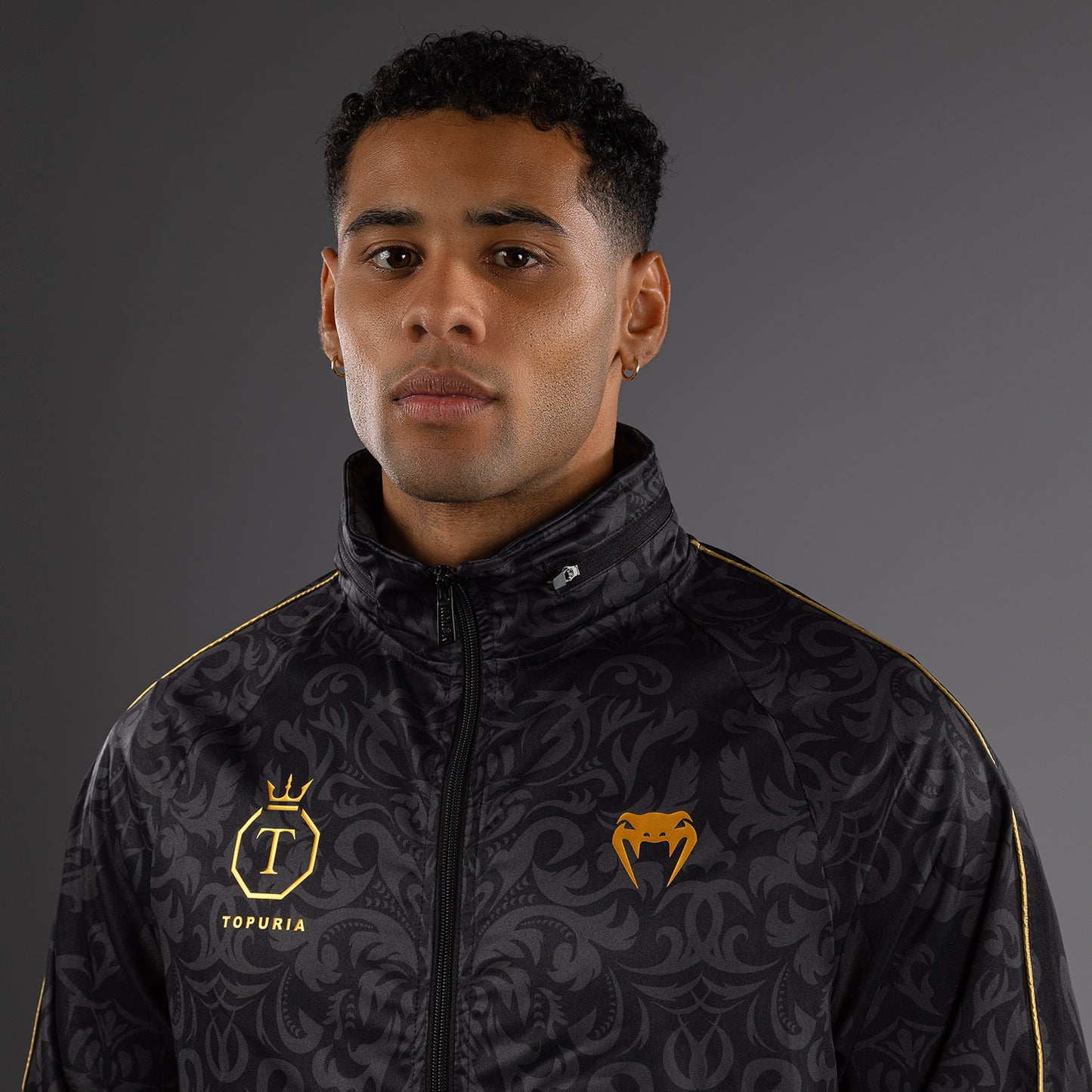Venum x Topuria Unmatched Edition Chaqueta de Entrenamiento - Negro/Dorado