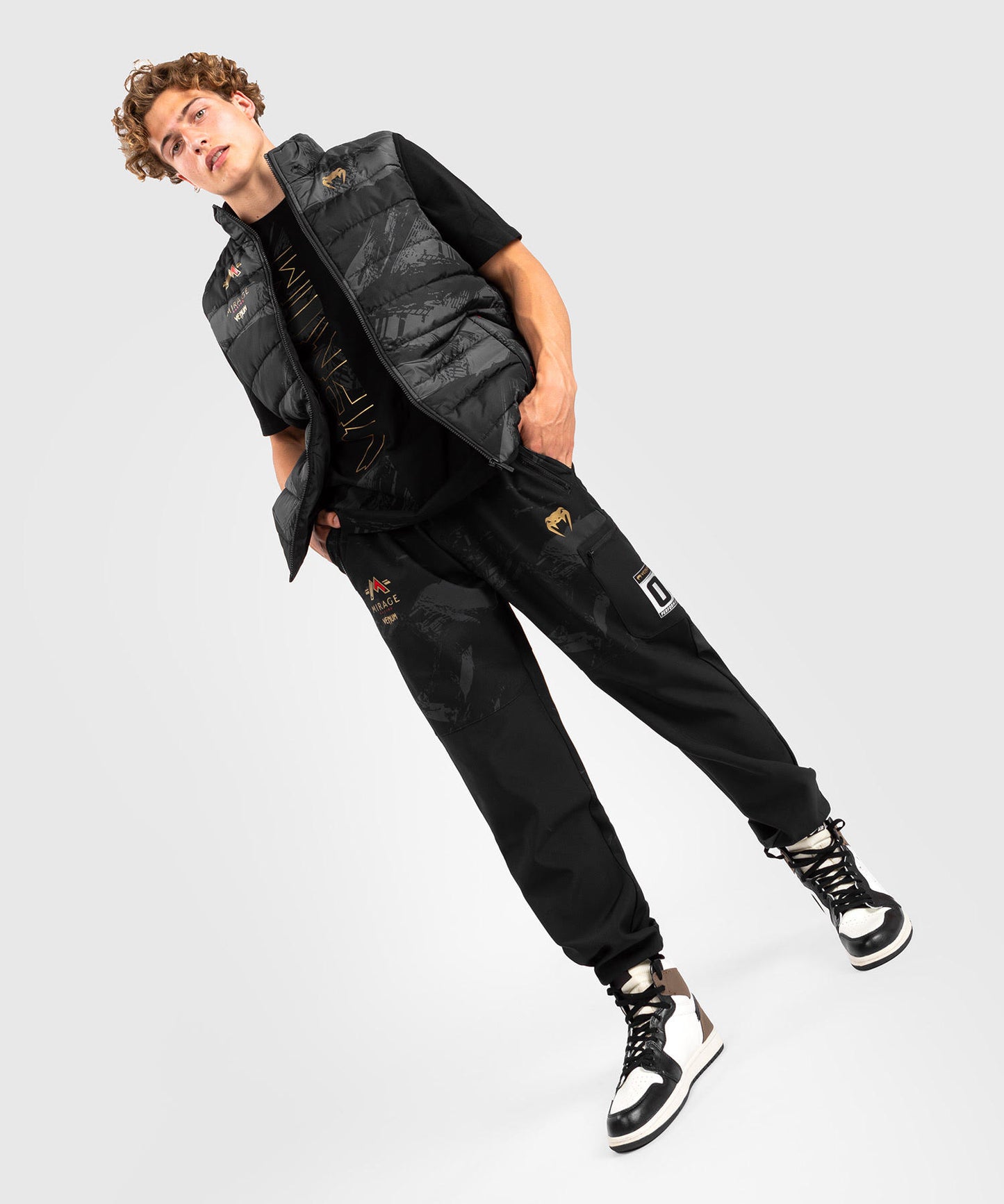 Venum x Mirage Chaqueta de pluma sin mangas - Negro/Oro
