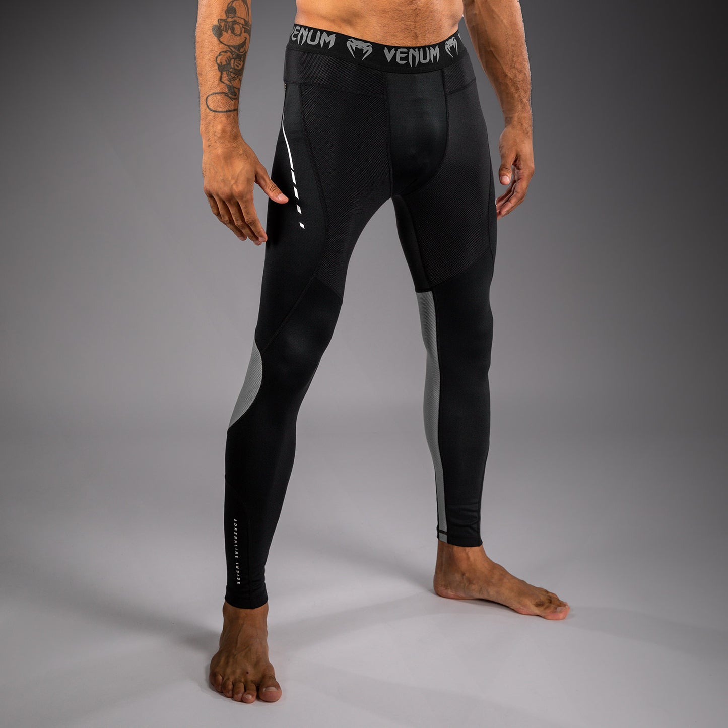 Venum Adrenaline Pantalones Compresores – Negro/Gris Plateado