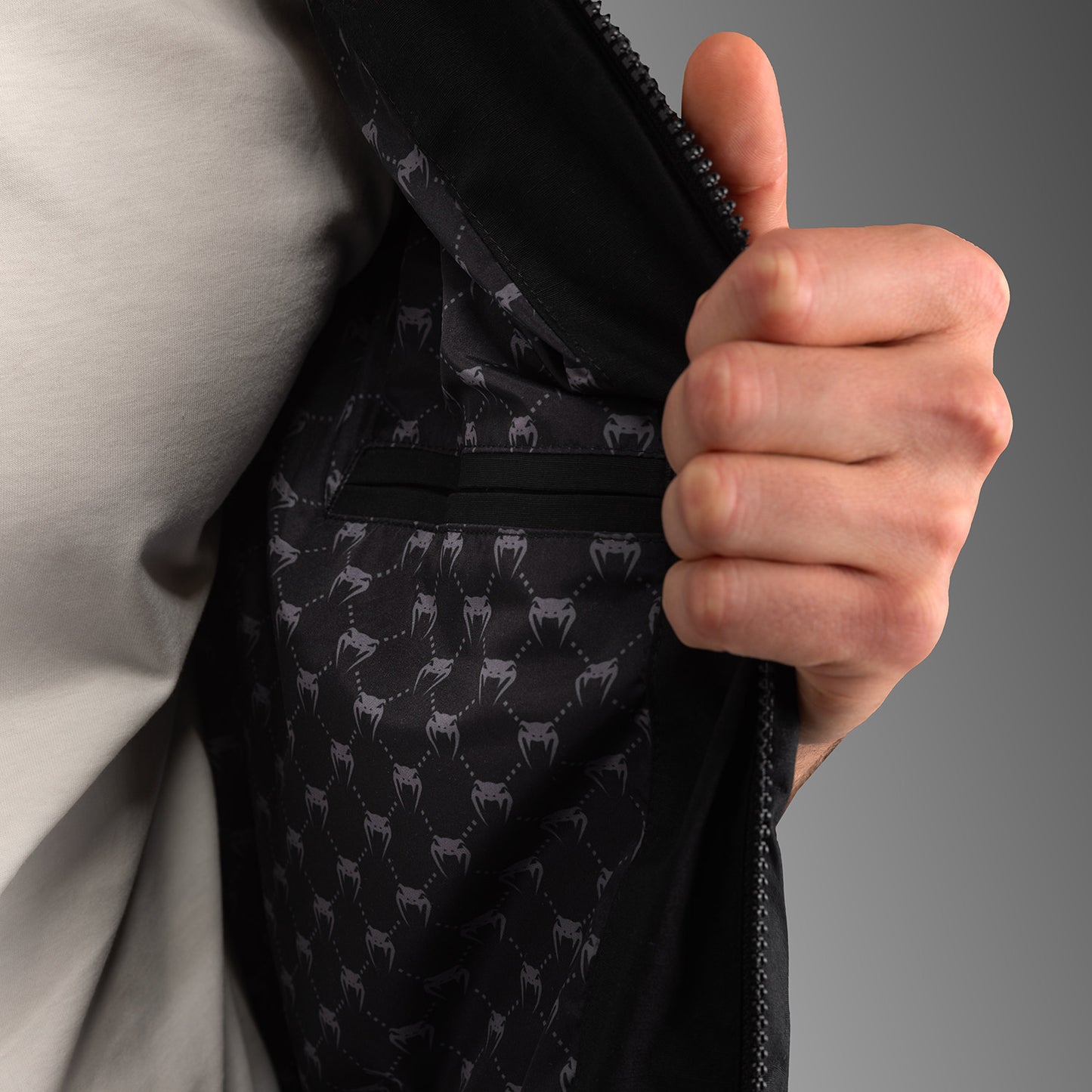 Venum Attack Urban Gi Chaleco de Plumón – Negro