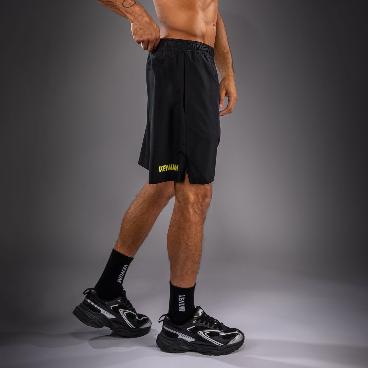 Venum Contender Shorts de entrenamiento - Negro/Dorado