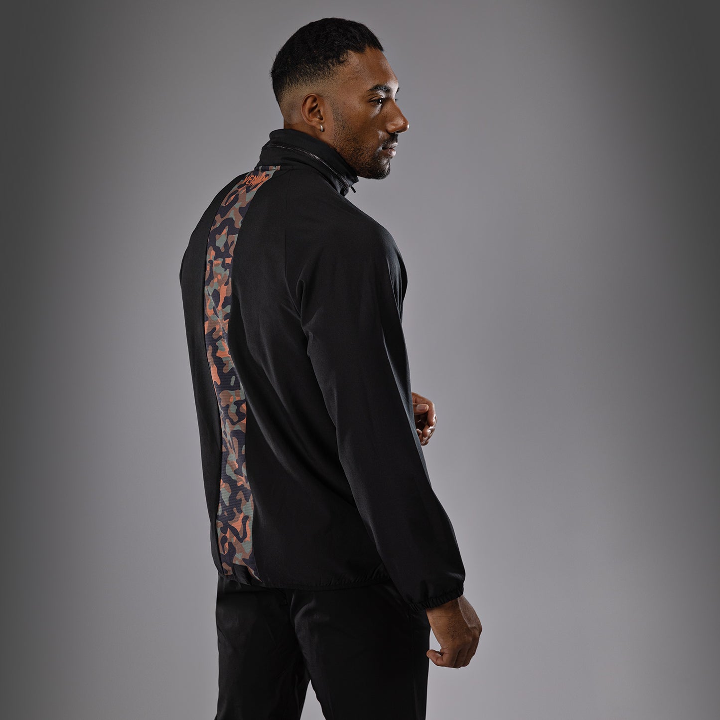 Venum Jungle Ops Chaqueta de chándal para hombre - Negro/Camuflaje Canyon