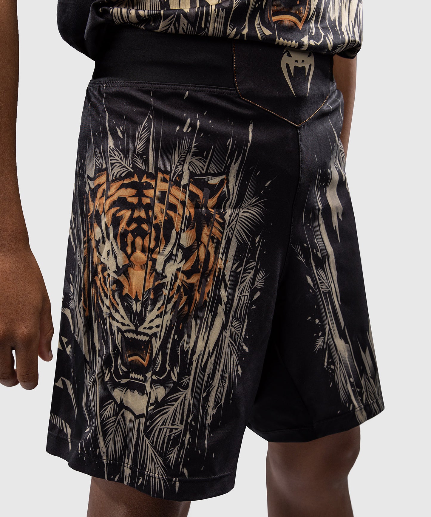 Venum Tiger Pantalones Cortos de Lucha para Niños - Negro/Naranja Neón