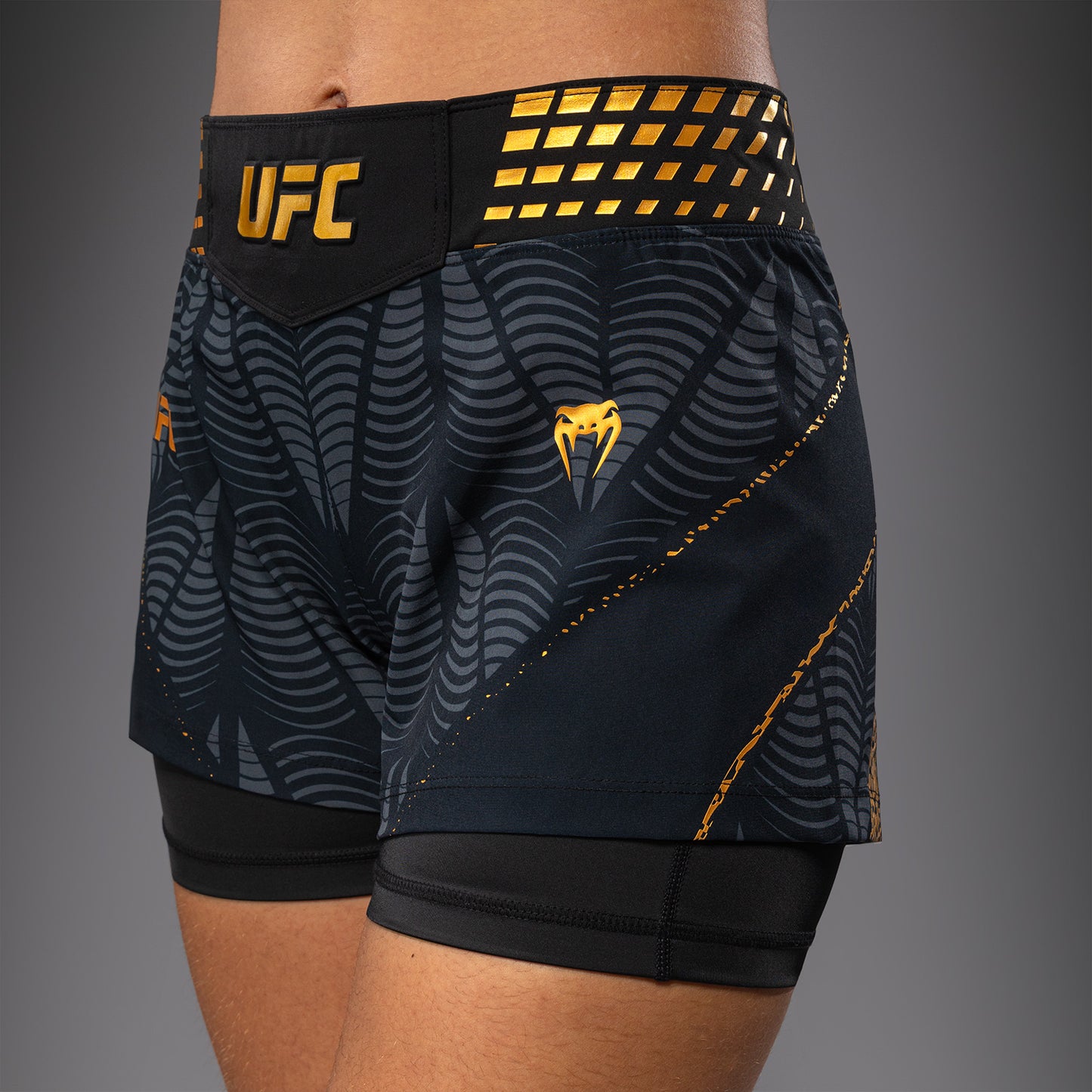 UFC Zenith by Venum Authentic Fight Night Short de pelea ajuste corto Mujer Personalizado - Champion