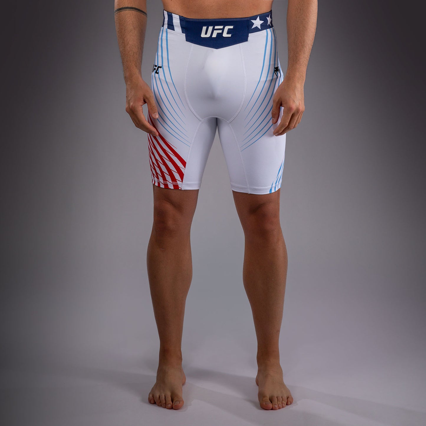 Official UFC Freedom 250 by Venum Authentic Fight Night Vale Tudo Shorts para hombre - Blanco