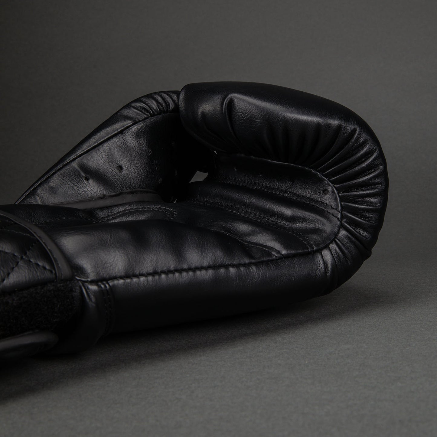 Venum Impact Classic Guantes de Boxeo - Negro