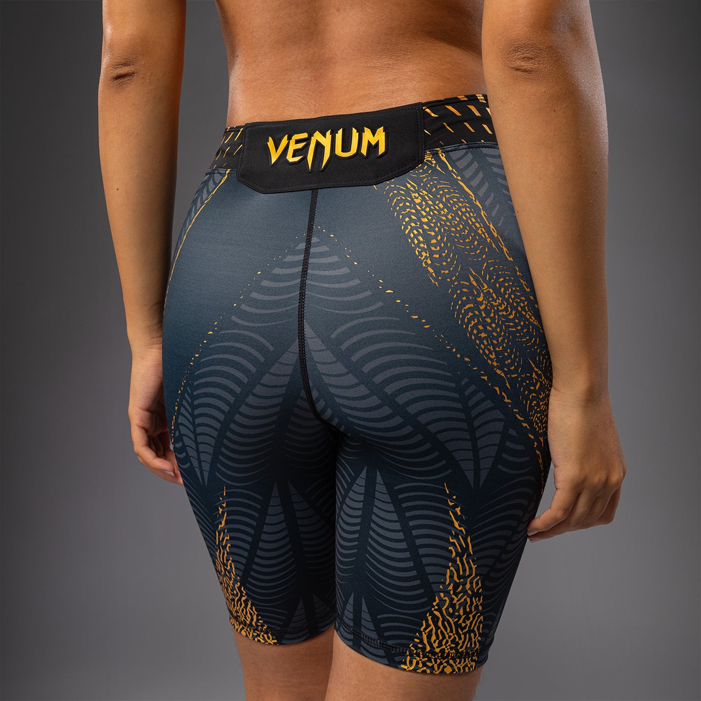 UFC Zenith by Venum Authentic Fight Night Short Vale Tudo ajuste largo Mujer Personalizado - Champion
