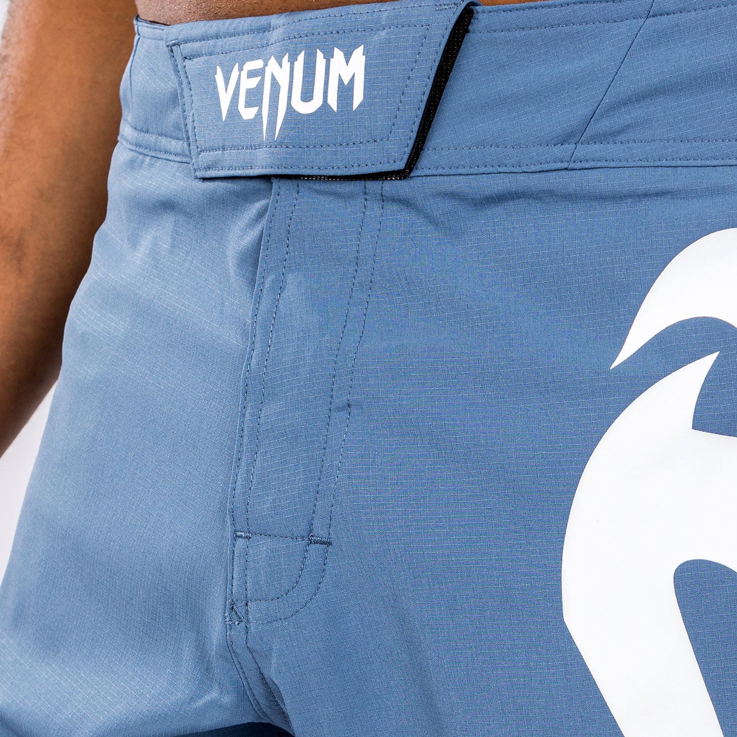 Venum Light 5.0 Pantalones cortos de lucha - Azul/Blanco