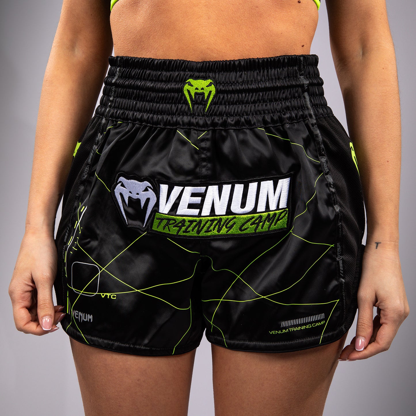 Venum Training Camp 4.0 Short Muay Thai - Negro/Verde neón