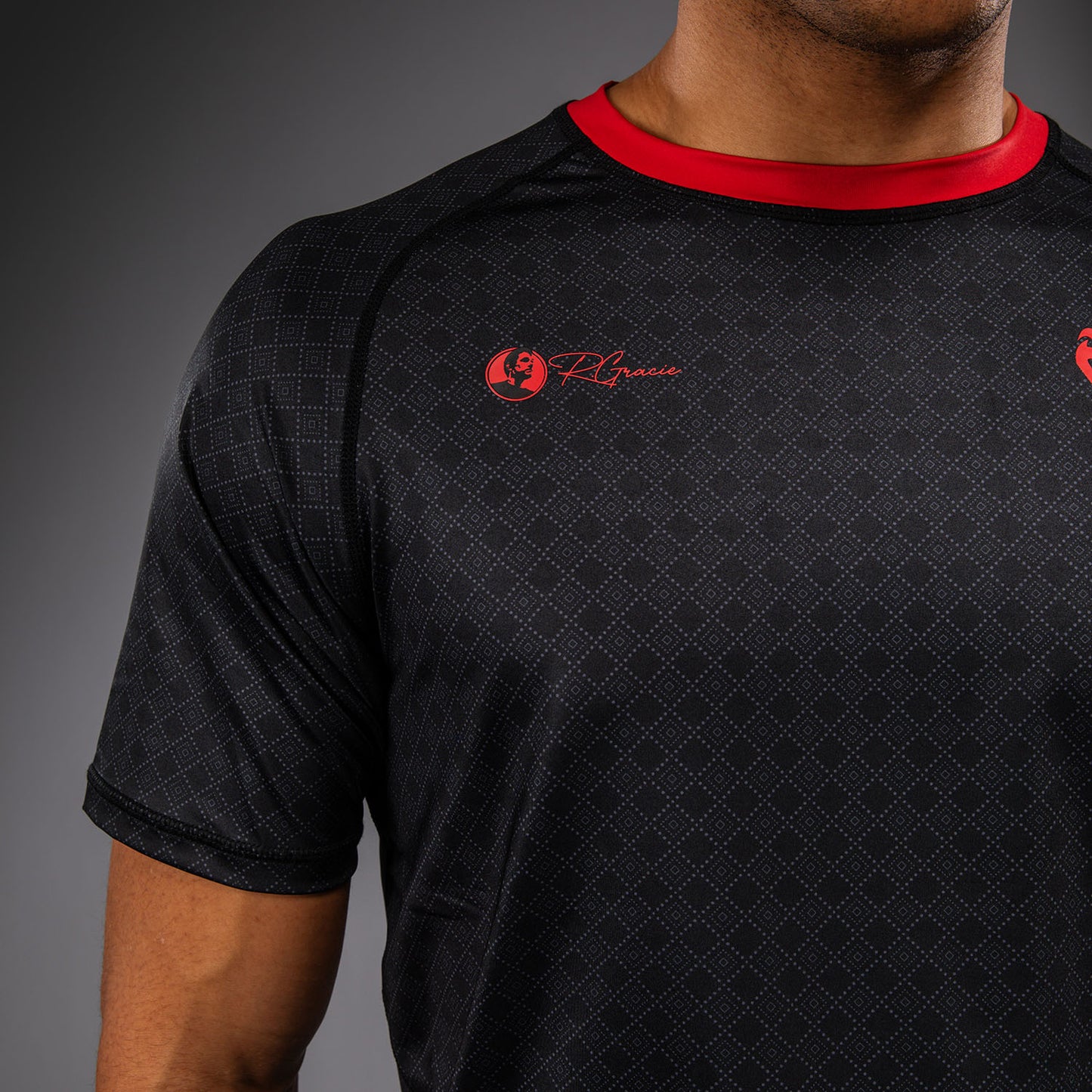 Venum x Roger Gracie Signature Camiseta Dry Tech - Negro/Rojo