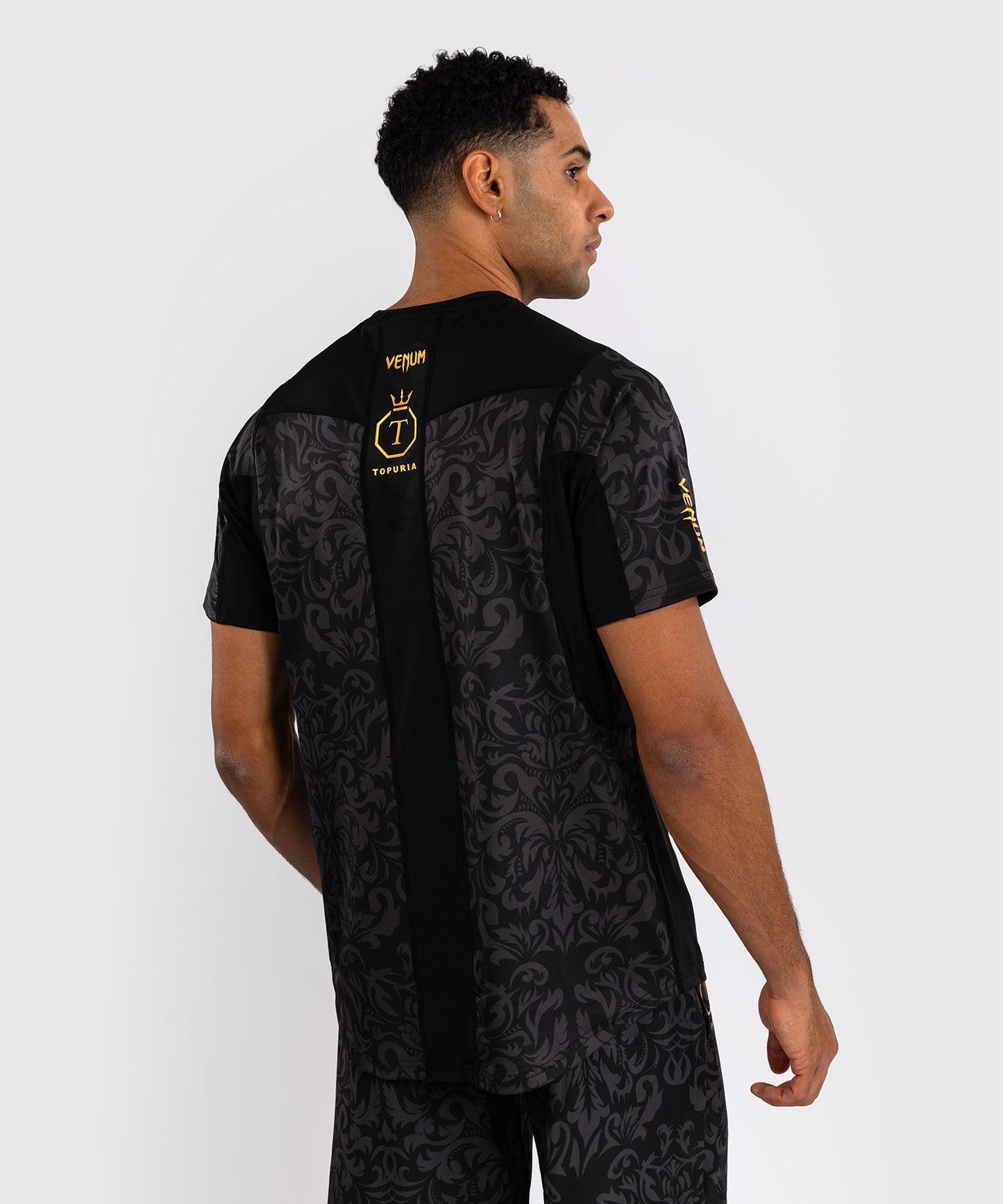 Venum x Topuria Unmatched Edition Camiseta Dry-Tech - Negro/Dorado