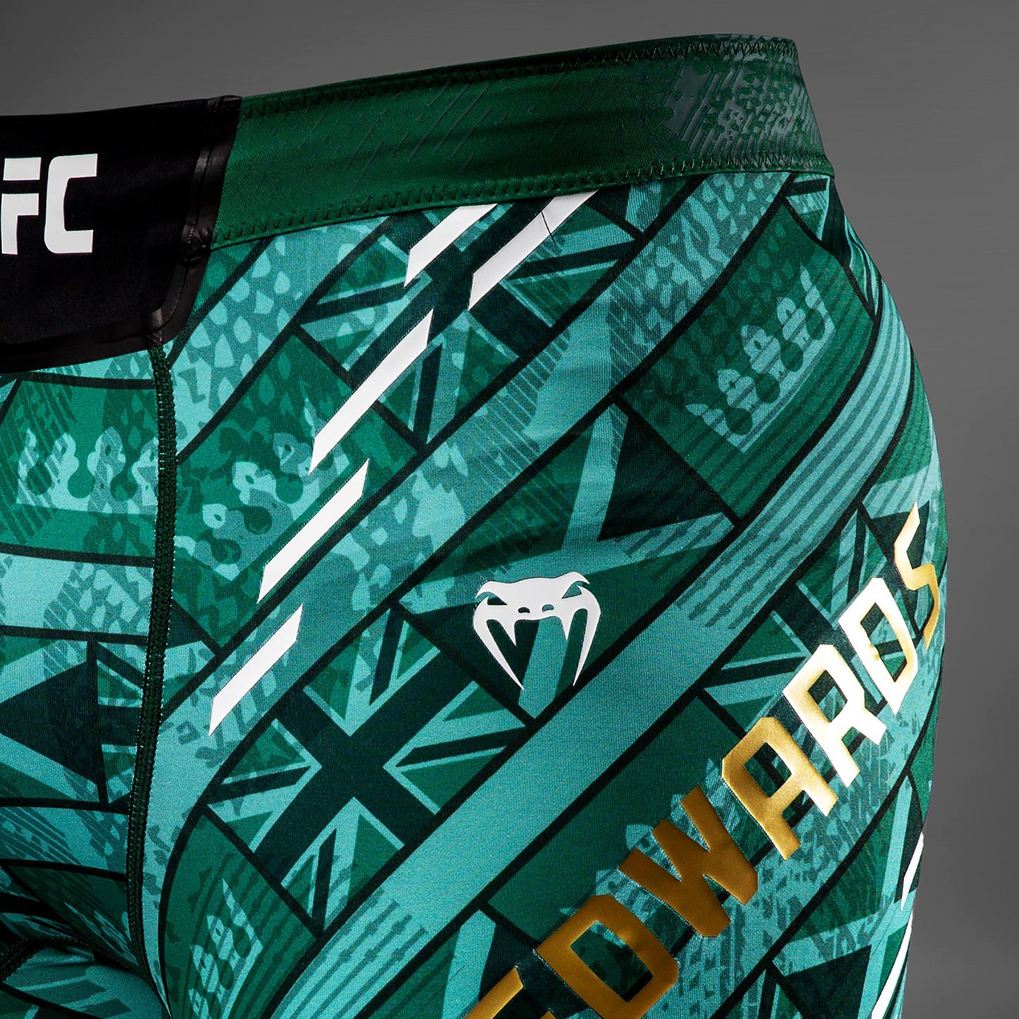 UFC Unrivaled by Venum Leon Edwards Pantalones Vale Tudo para Hombres - Verde