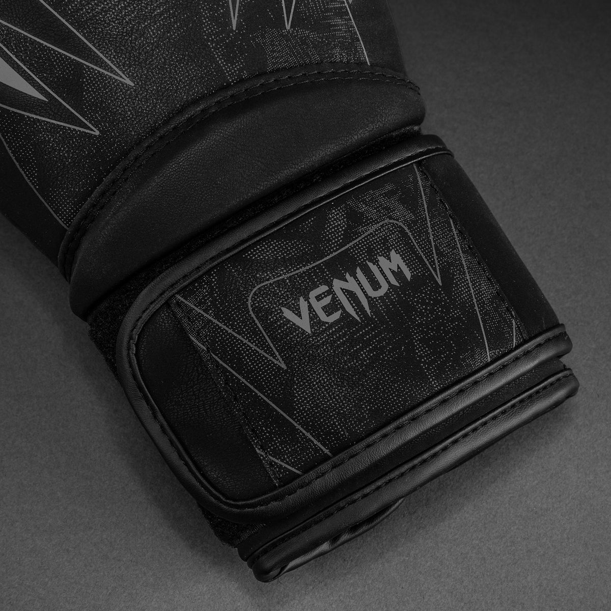 Venum Impact Amazonia Reborn Guantes de boxeo Impact - Negro/Gris