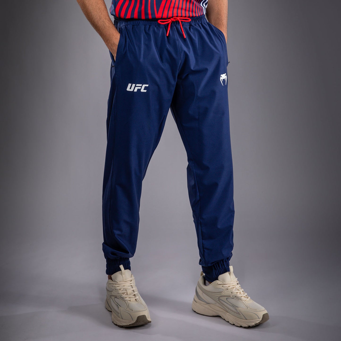 Official UFC Freedom 250 by Venum Authentic Fight Night Walkout Pantalón para hombre - Azul