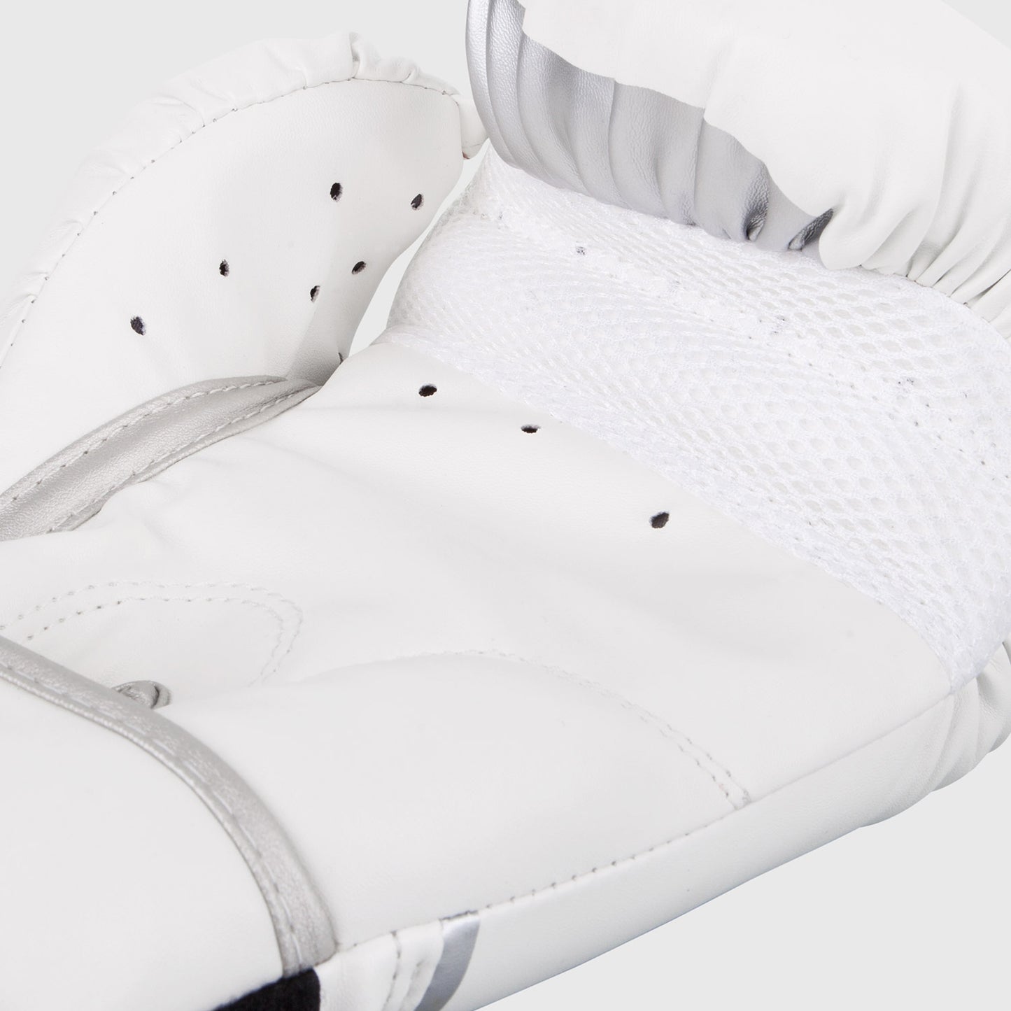 Guantes de Boxeo Venum Challenger 2.0 - Blanco/Plateado