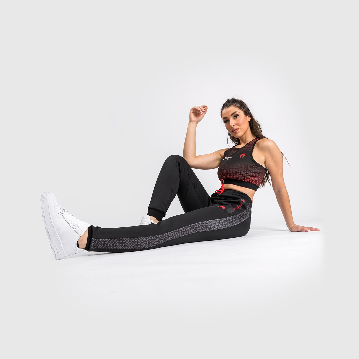 Pantalones de Chándal Venum UFC Performance Institute - Para mujer - Negro/Rojo
