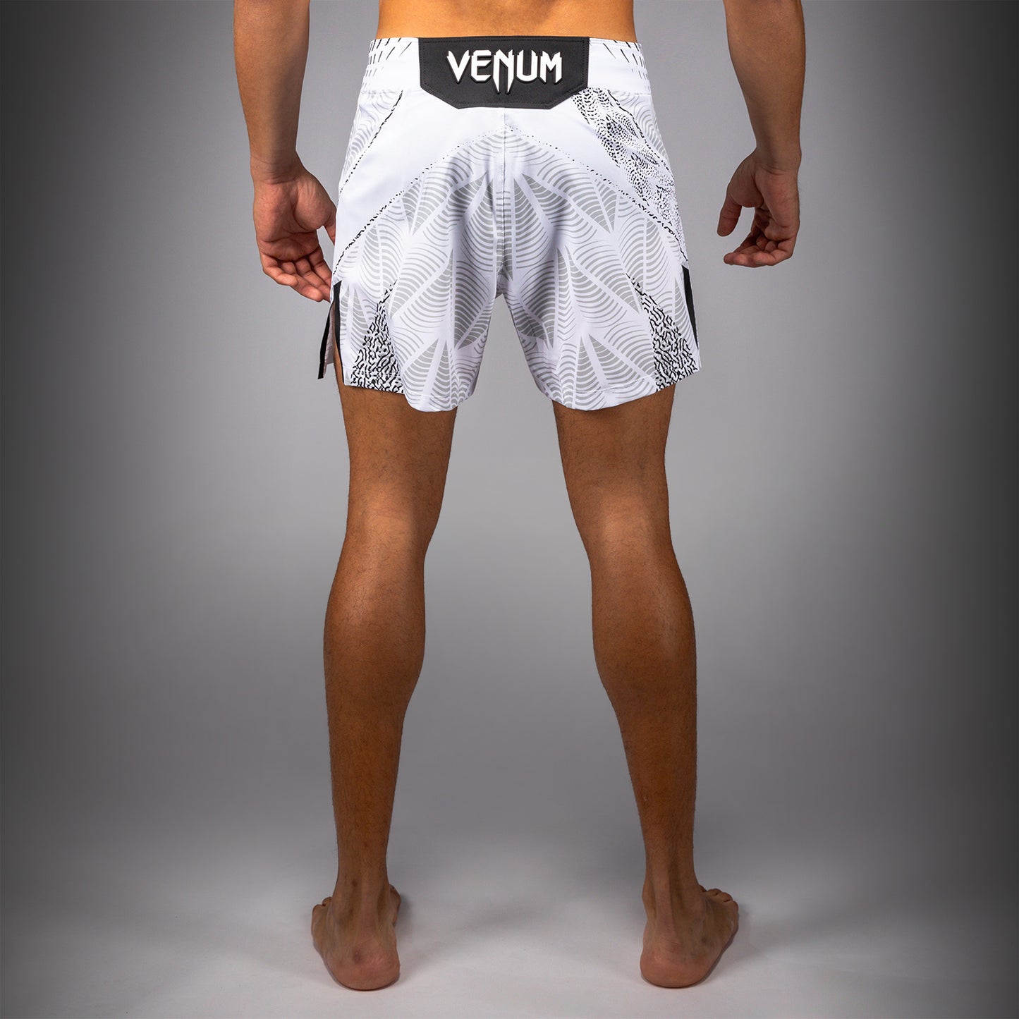 UFC Zenith by Venum Authentic Fight Night Short de pelea ajuste corto Hombre - Blanco