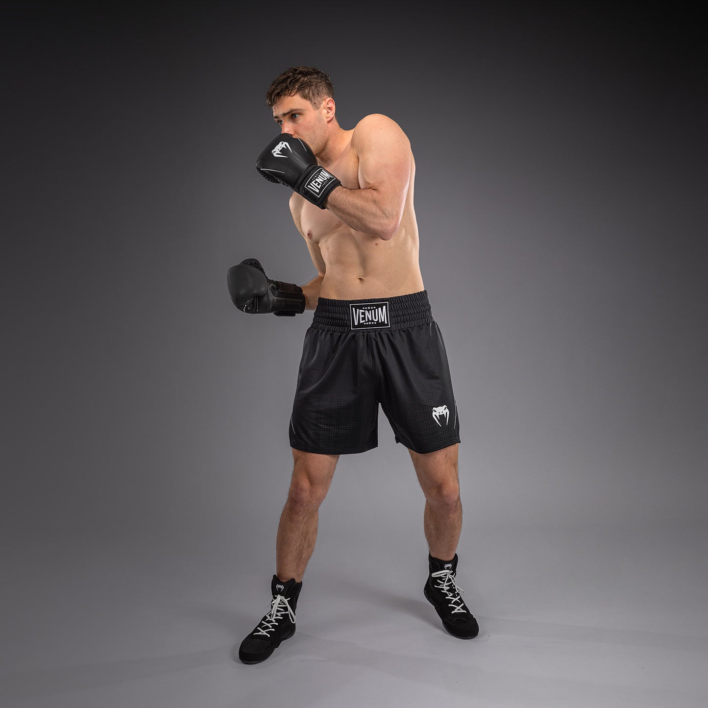 Venum Stealth Short de Boxeo – Negro/Blanco