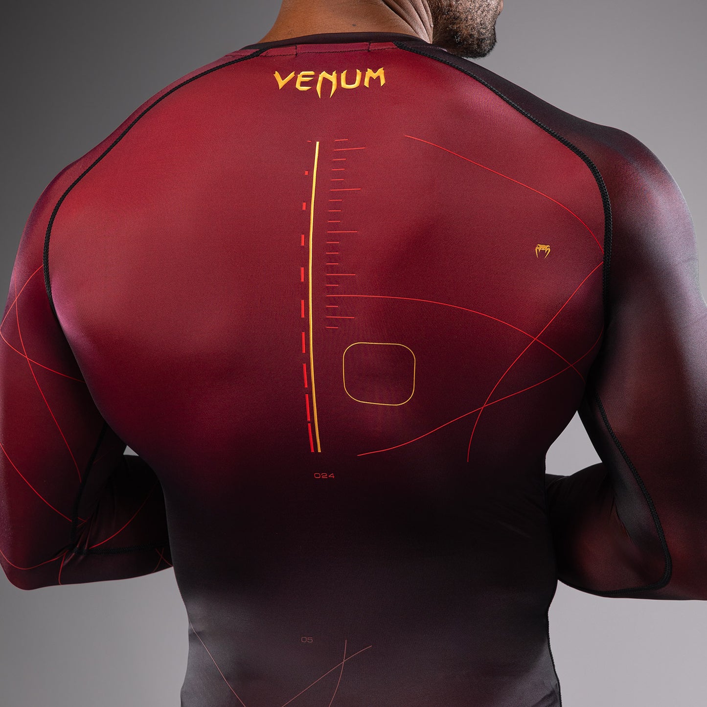 Venum Tactical XT Lycra de manga larga para hombre - Negra/Burdeos/Oro