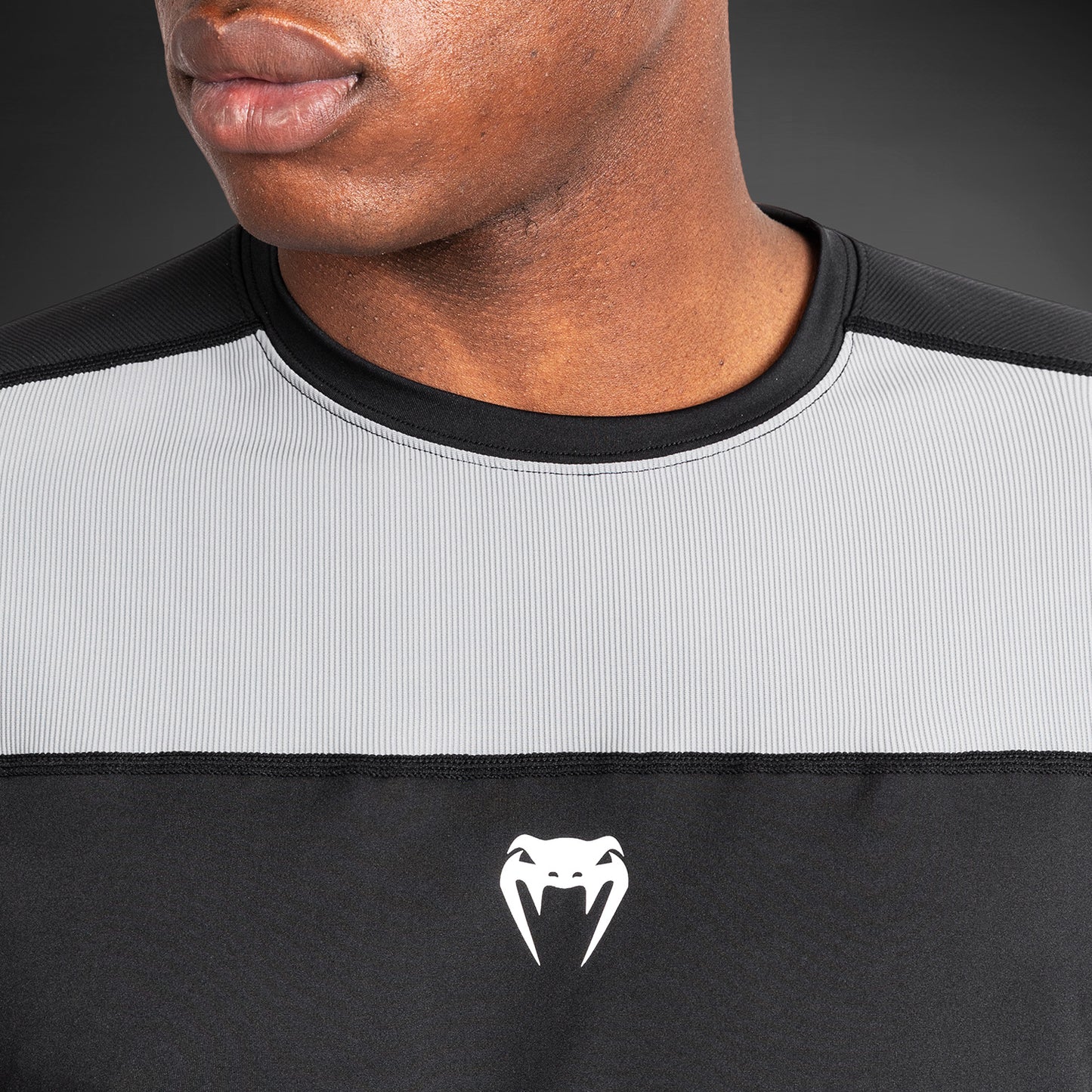 Venum Tempest Camiseta para Hombre Dry-Tech - Negra/Gris