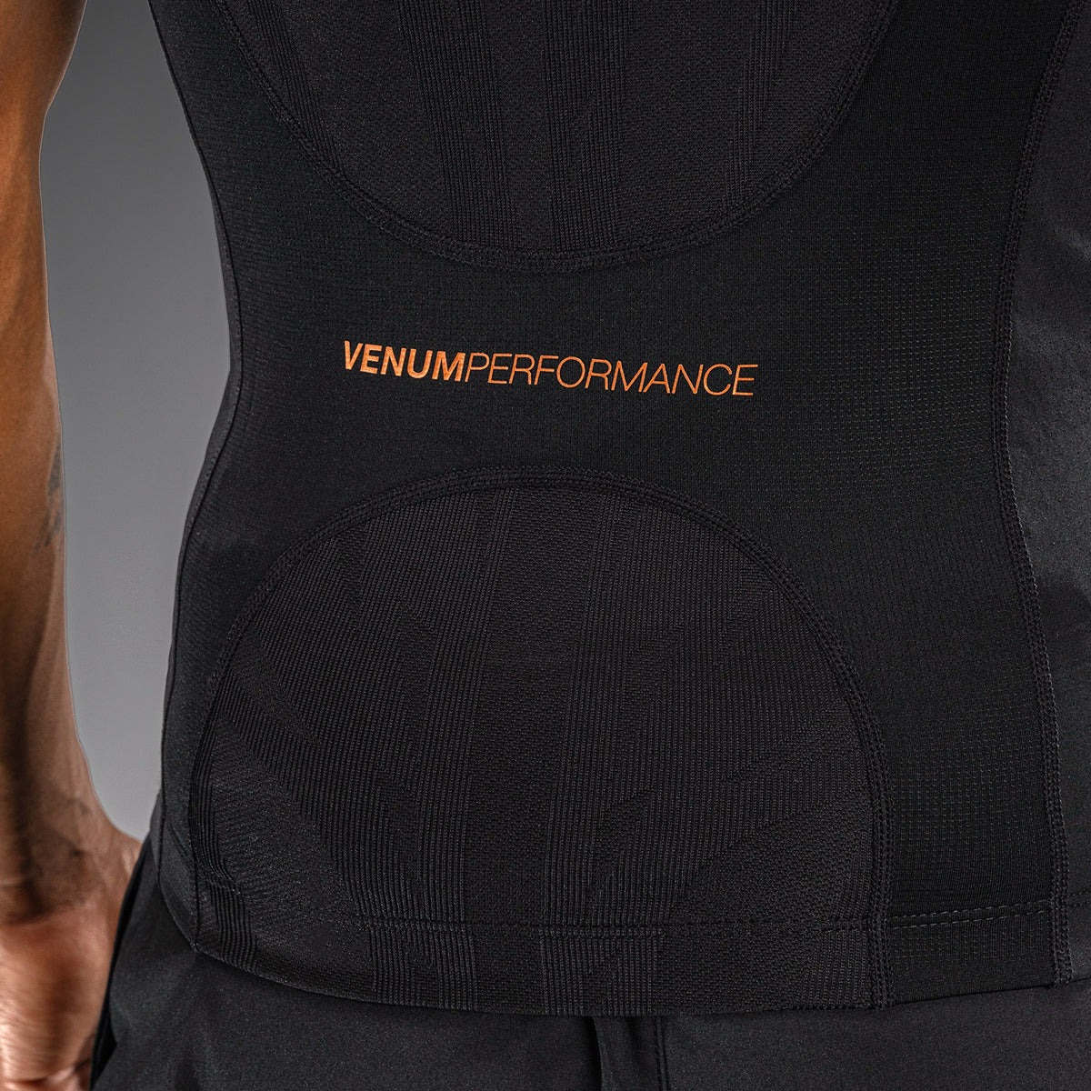 Venum G-Fit Revolution Rashguard de manga corta - Negro/Cobre