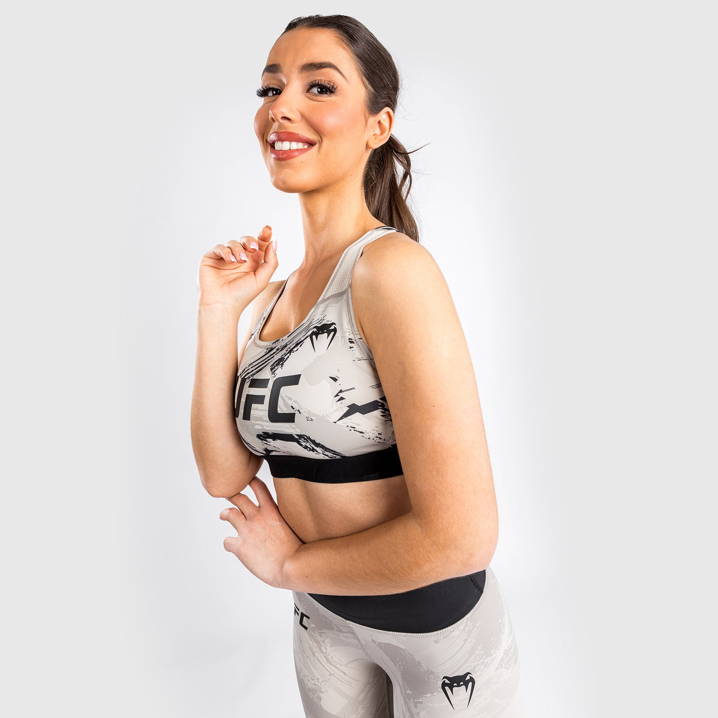 Venum UFC Authentic Fight Week 2.0 Sujetador Deportivo Para Mujer - Arena/Negro