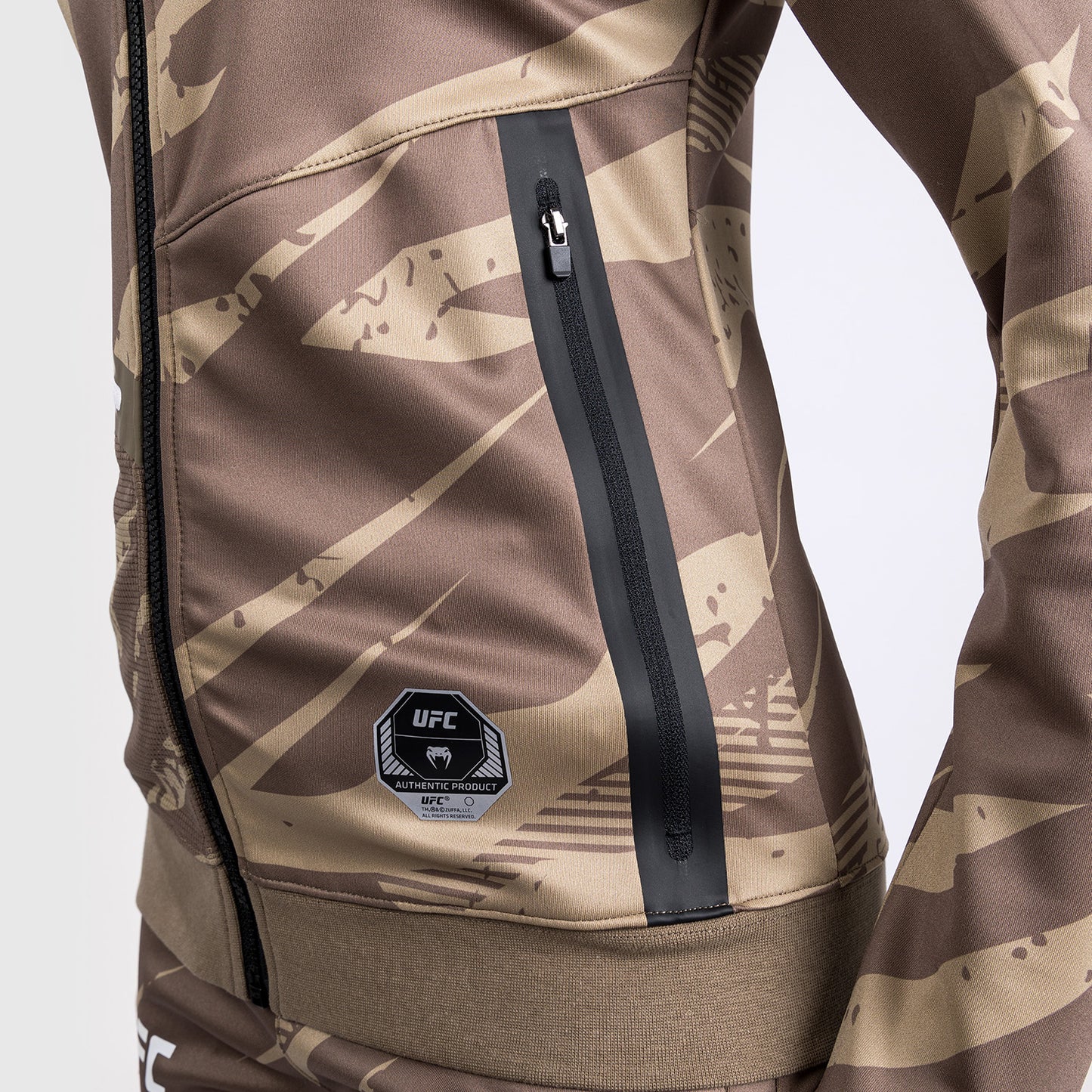 UFC Adrenaline By Venum Fight Week Sudadera Con Capucha para Mujer - Desert Camo