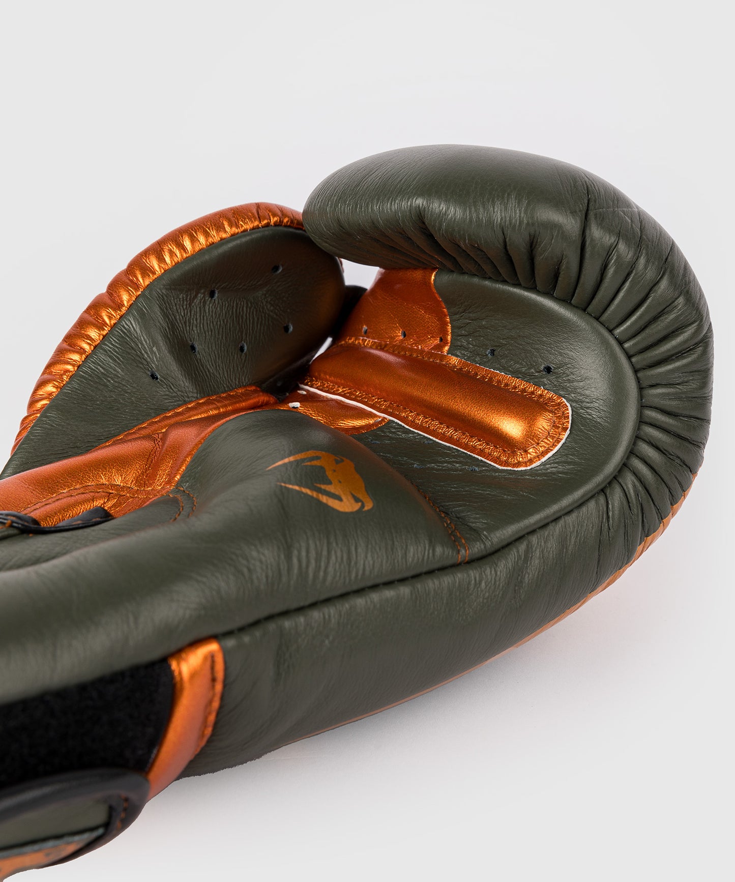 Venum Giant 3.0 Guantes de boxeo - Caqui/Bronce - Edición especial