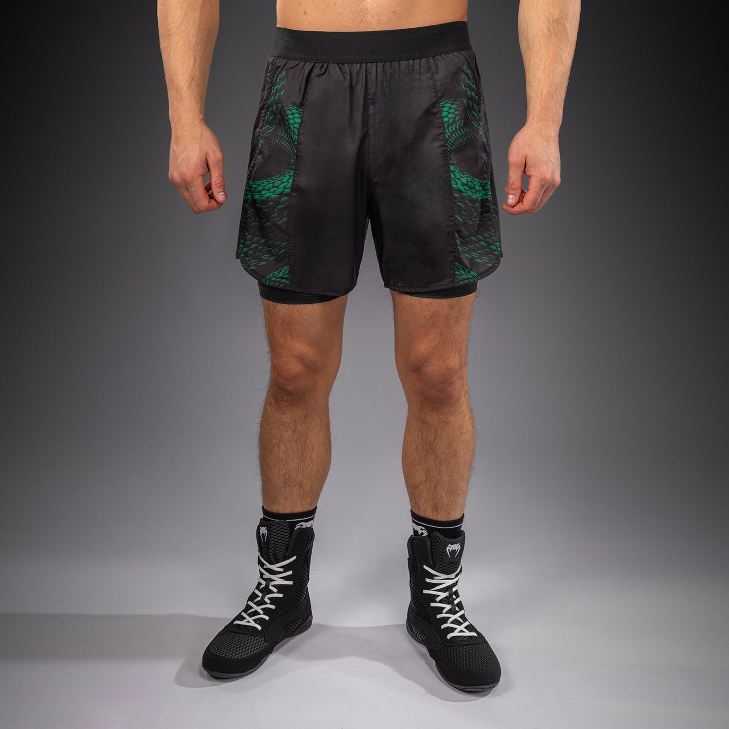 Venum Matupa Short de Entrenamiento - Negro/Verde/Oro
