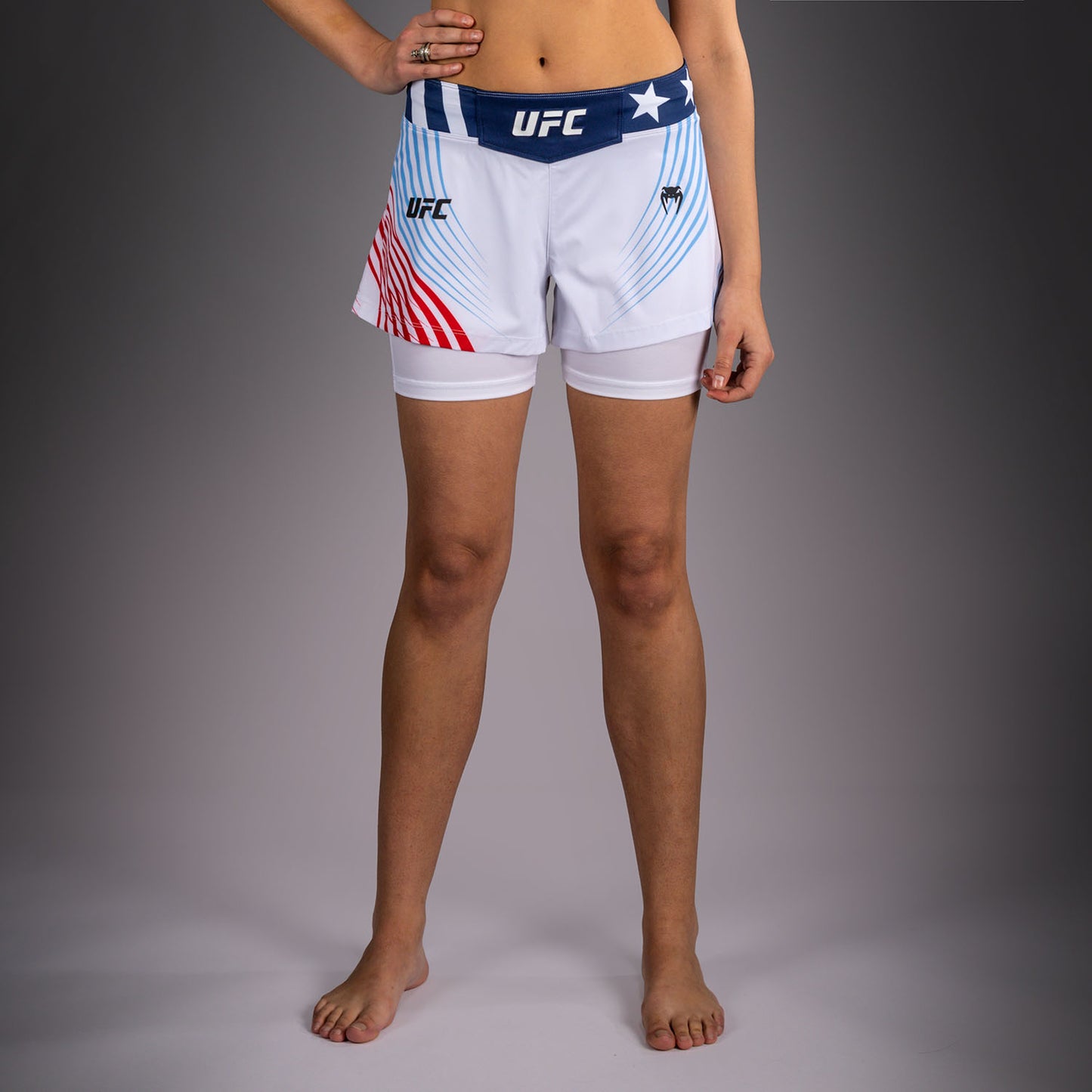 Official UFC Freedom 250 by Venum Authentic Fight Night Fight Shorts para mujer - Blanco