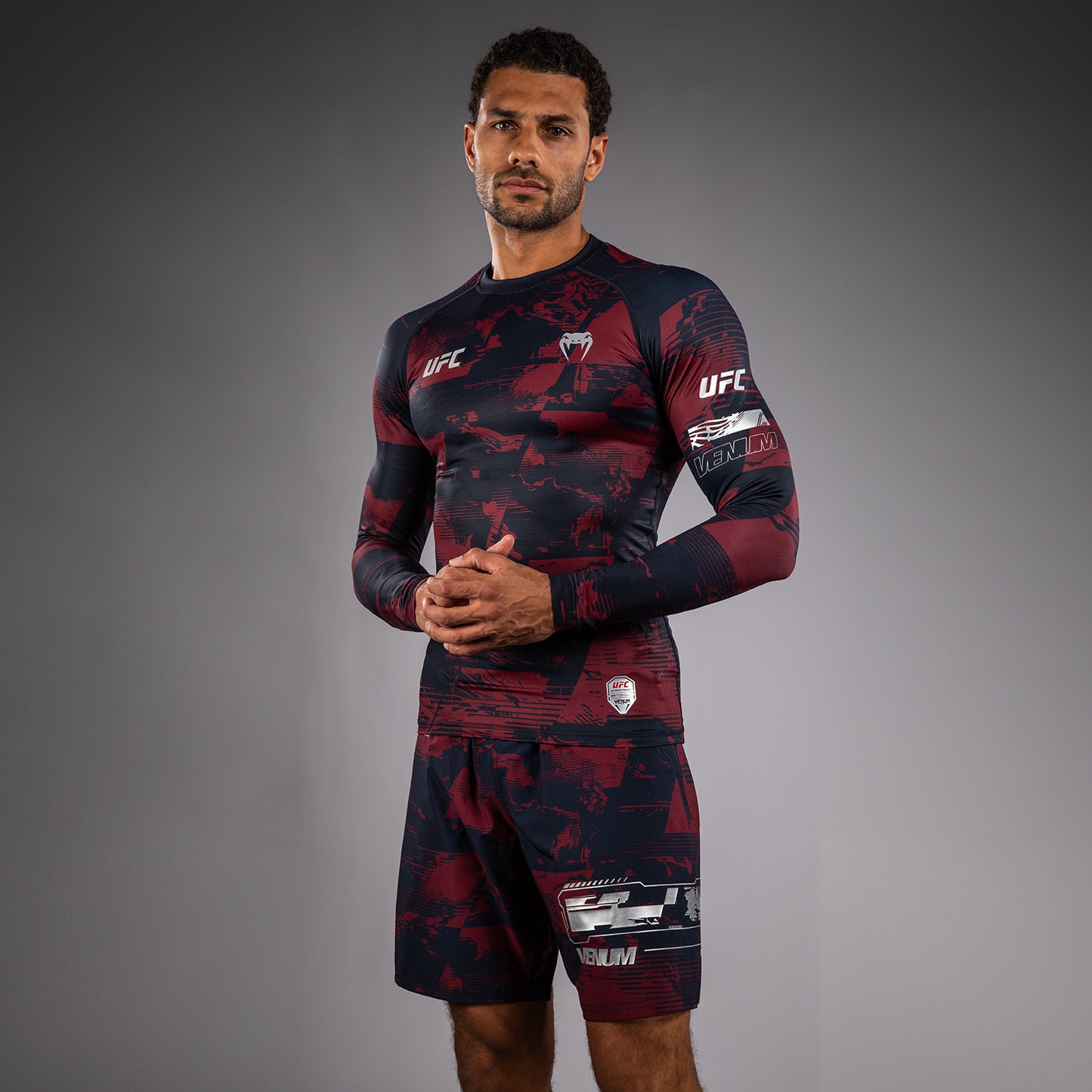 UFC Zenith by Venum Authentic Fight Week Rashguard de manga larga Performance Hombre - Azul marino/Burdeos/Plateado
